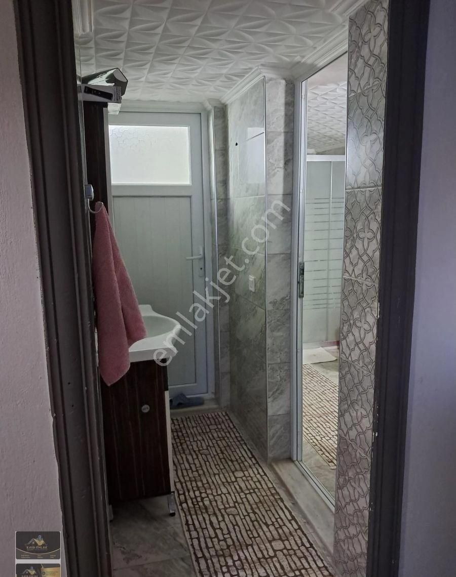 Kemalpaşanın Merkezinde 160m2 Doğalgazlı 3+1 Acil Satılık Daire - Görsel 4