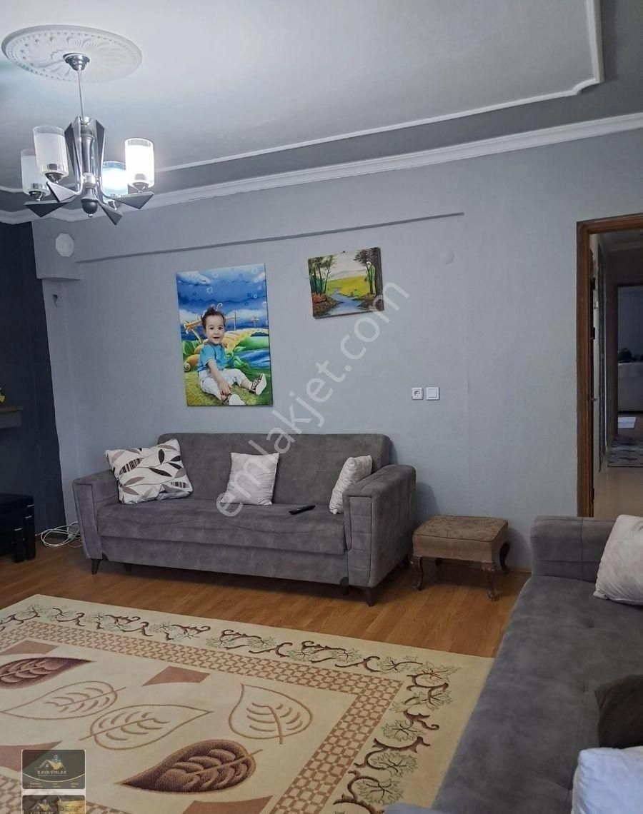 Kemalpaşanın Merkezinde 160m2 Doğalgazlı 3+1 Acil Satılık Daire - Görsel 17