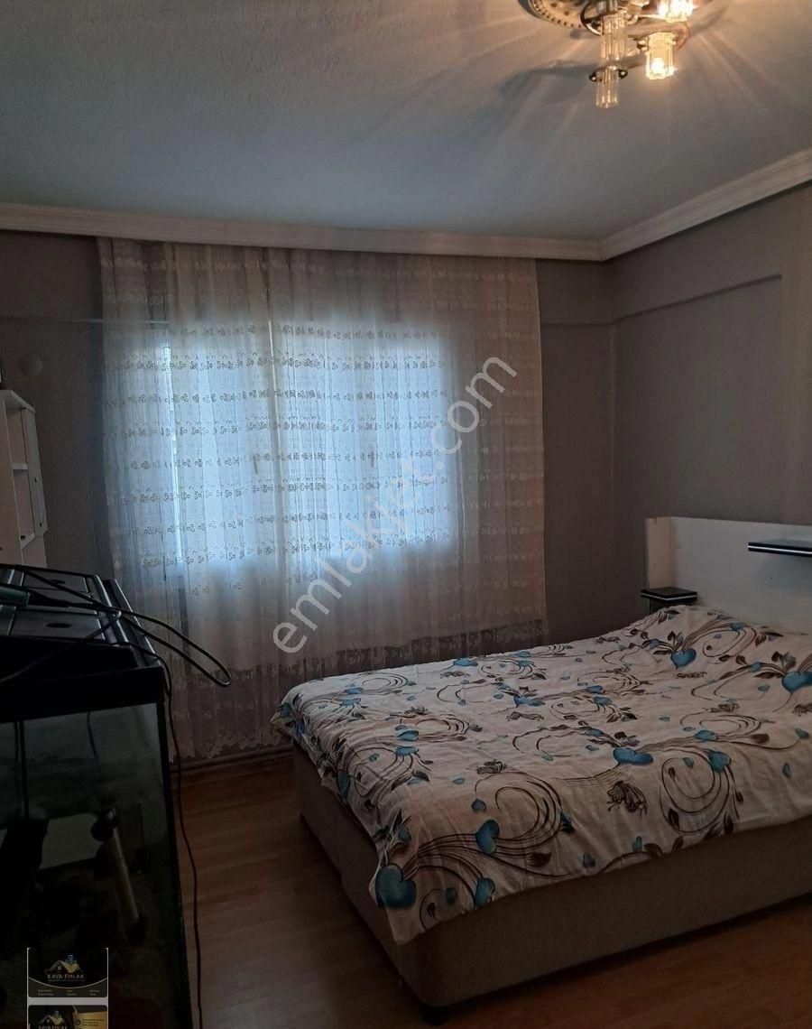 Kemalpaşanın Merkezinde 160m2 Doğalgazlı 3+1 Acil Satılık Daire - Görsel 23