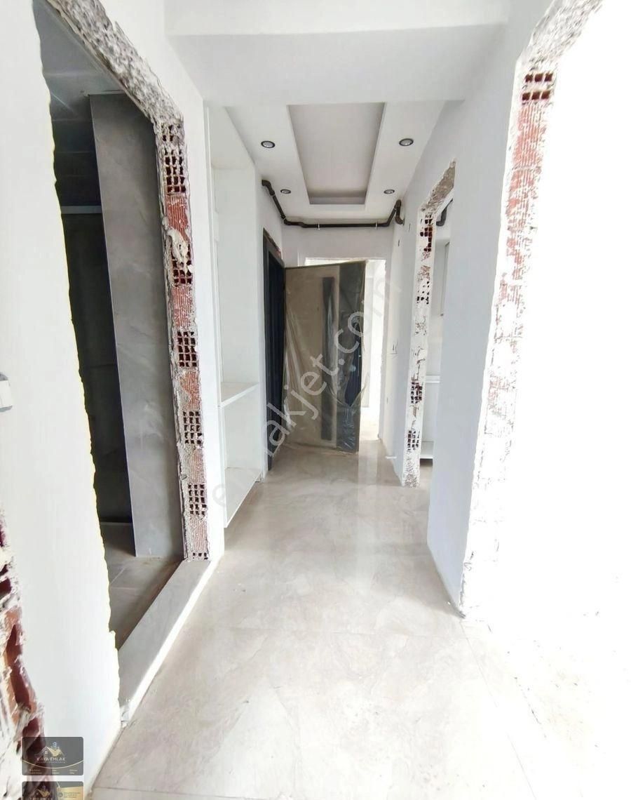 Kaya Emlak'tan Kemalpaşa Merkezinde Satılık Yeni Sıfır 2+1 Lüks Daireler - Görsel 3