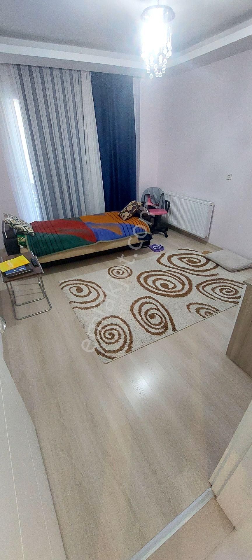 Acil Satılık 130 M2 Geniş Daire - Görsel 3