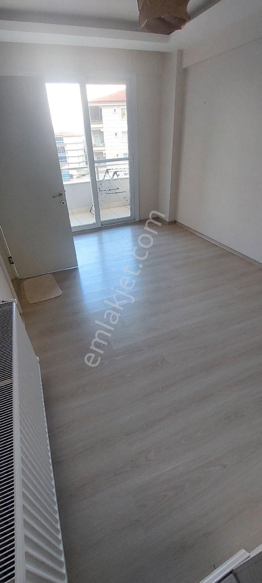 Acil Satılık 130 M2 Geniş Daire - Görsel 13