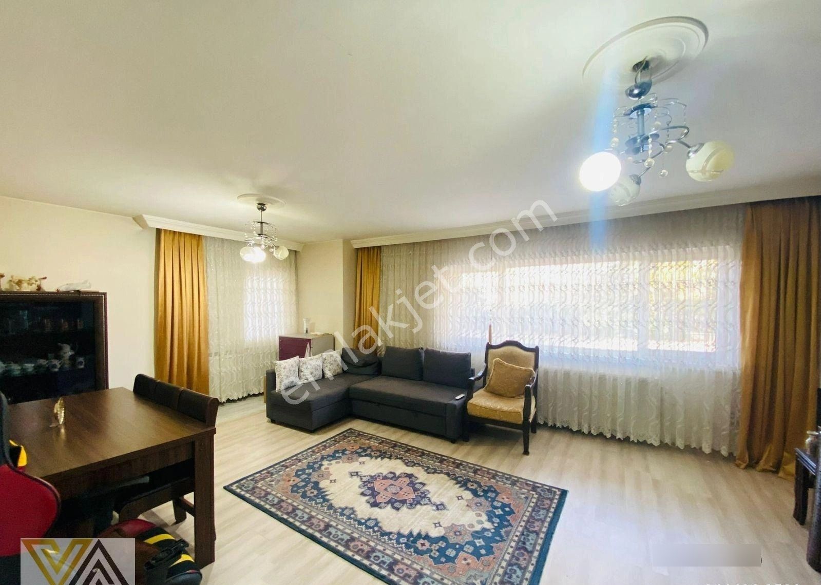 Valentia'dan Sokullu Cadde Üzeri Satılık Geniş Bağımsız Daire !! - Görsel 13