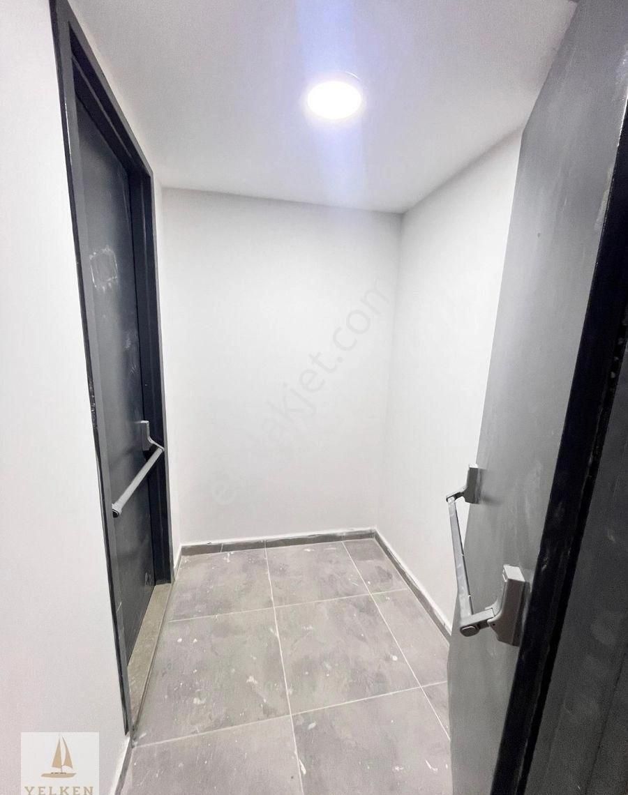 Kozyatağı Kozzy Avm Civarı 95m2 2+1 Balkonlu Sıfır - Görsel 13