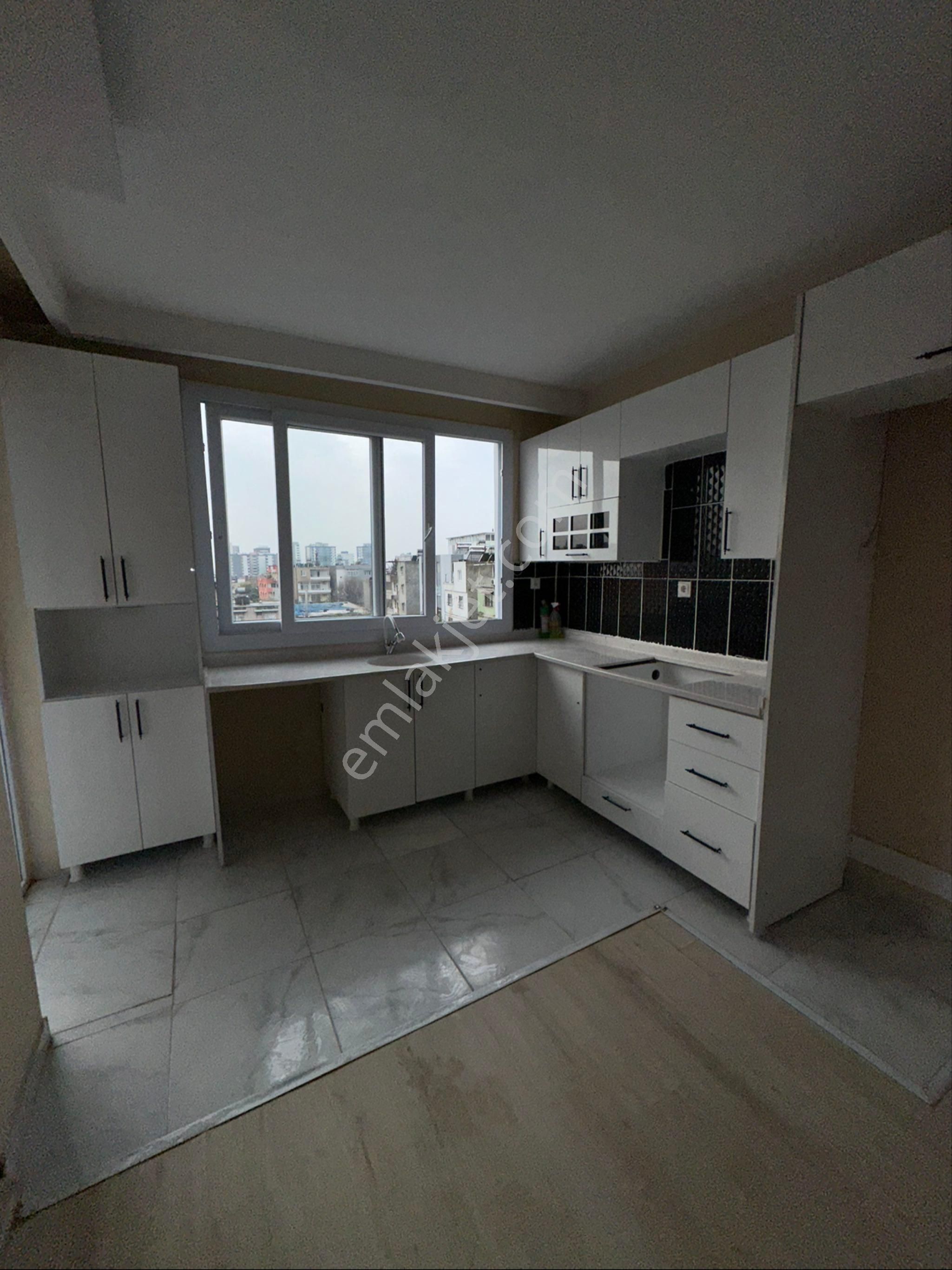 Hemen Taşınmaya Hazır! Fatih Mahallesi Site İçi 2+1 Kiralık