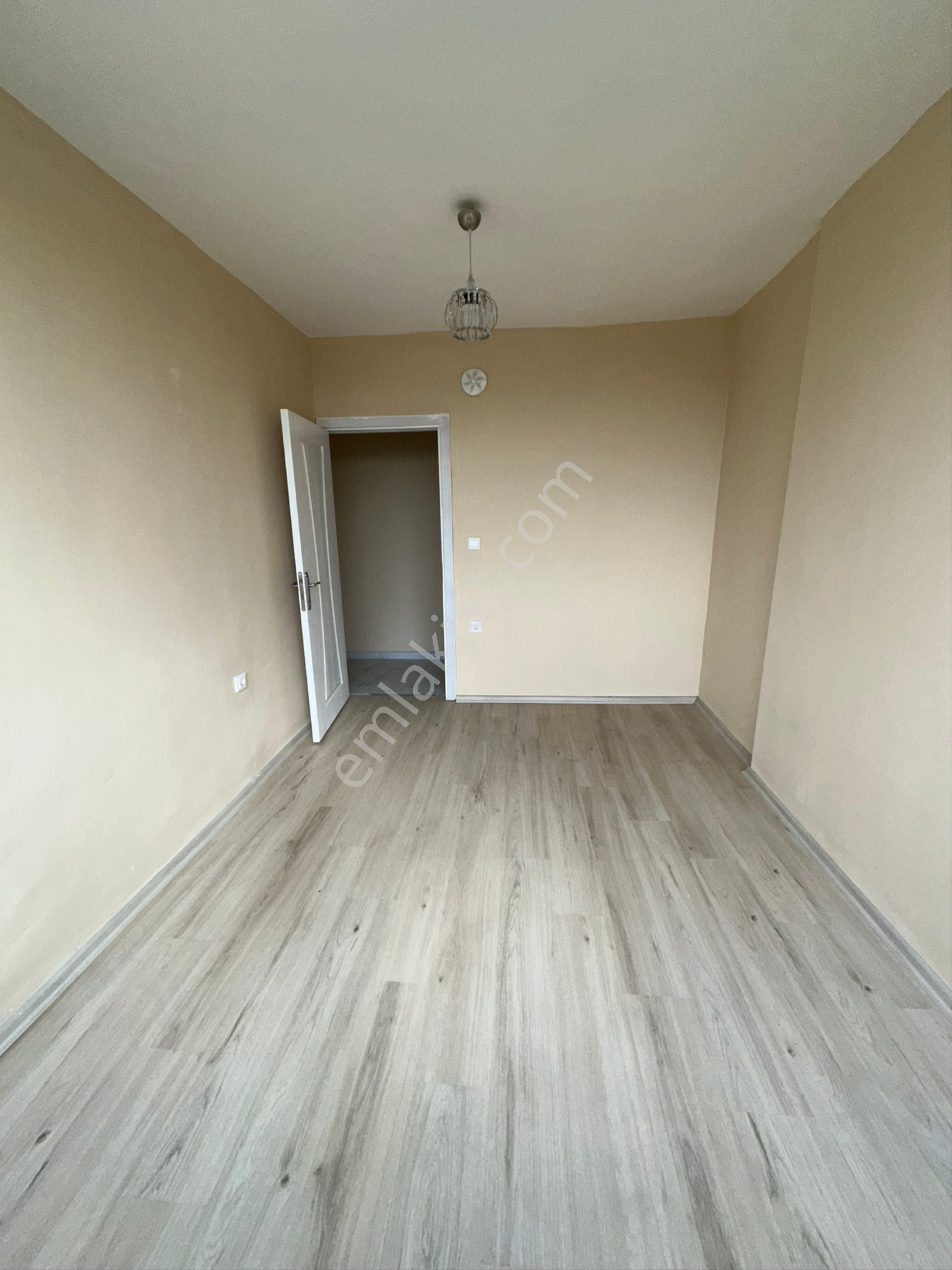 Hemen Taşınmaya Hazır! Fatih Mahallesi Site İçi 2+1 Kiralık - Görsel 6