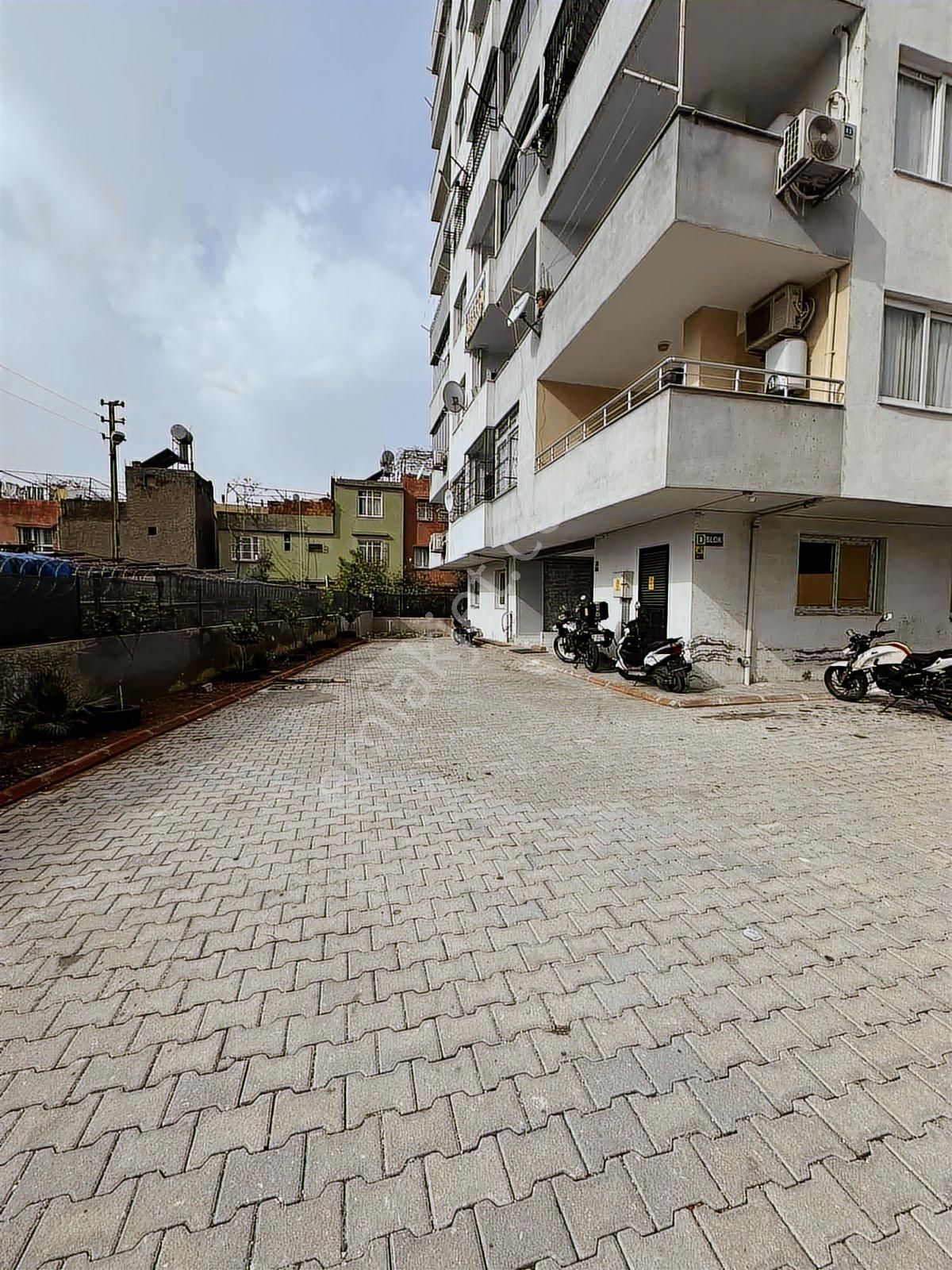 Hemen Taşınmaya Hazır! Fatih Mahallesi Site İçi 2+1 Kiralık - Görsel 2