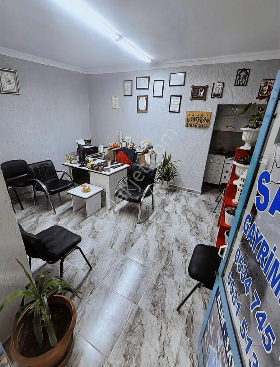 Savaş Emlak'tan Satılık Ofis Dükkan Küçükçekmece Mehmet Akif - Görsel 9