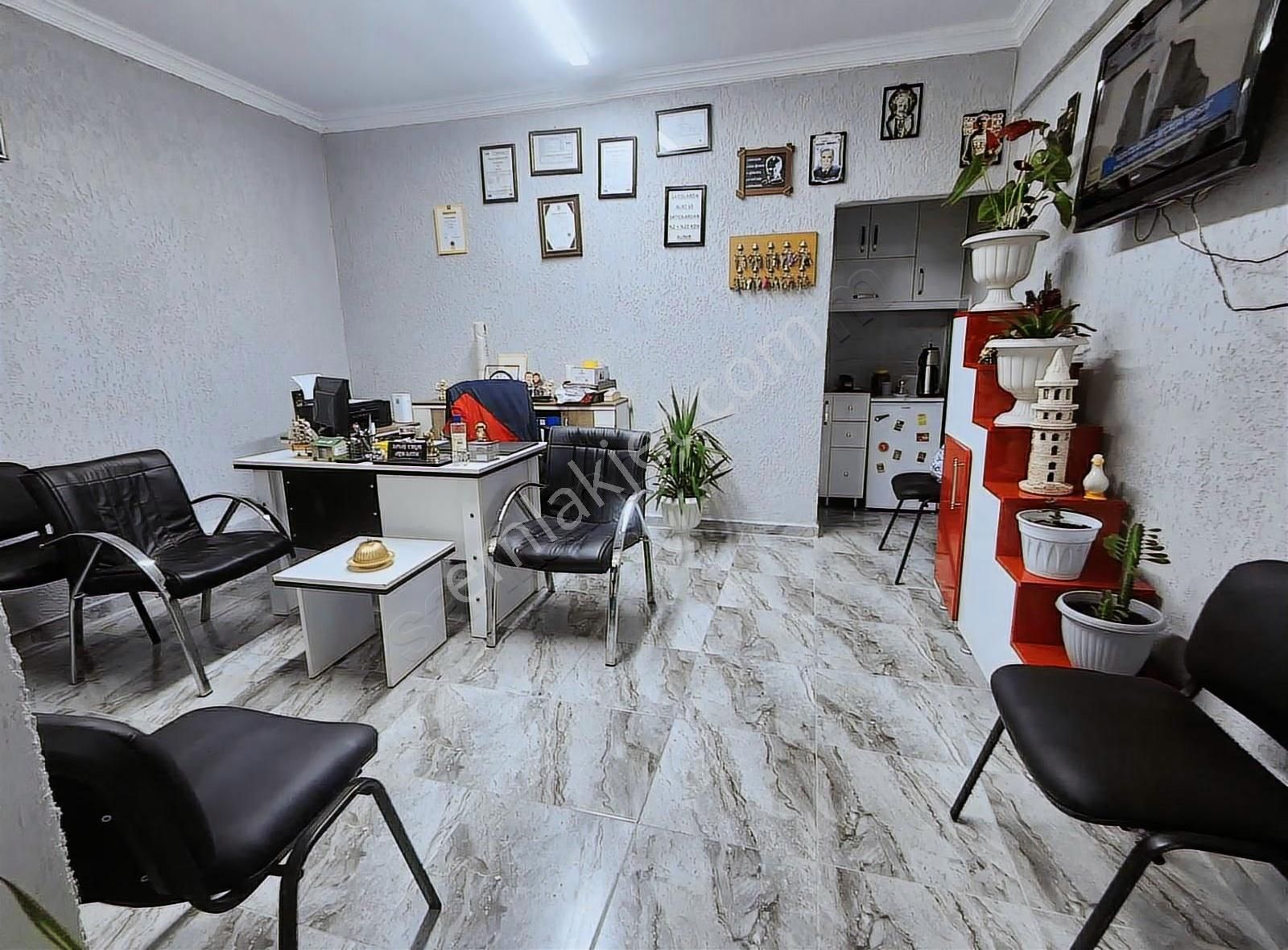 Savaş Emlak'tan Satılık Ofis Dükkan Küçükçekmece Mehmet Akif - Görsel 6