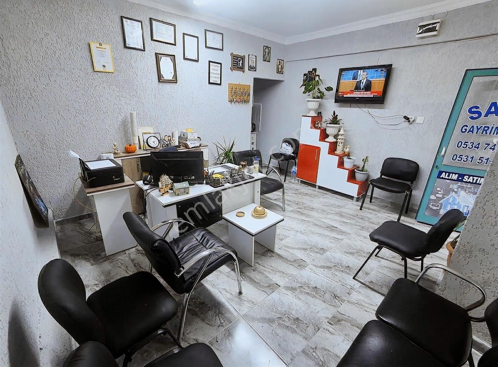 Savaş Emlak'tan Satılık Ofis Dükkan Küçükçekmece Mehmet Akif - Görsel 2