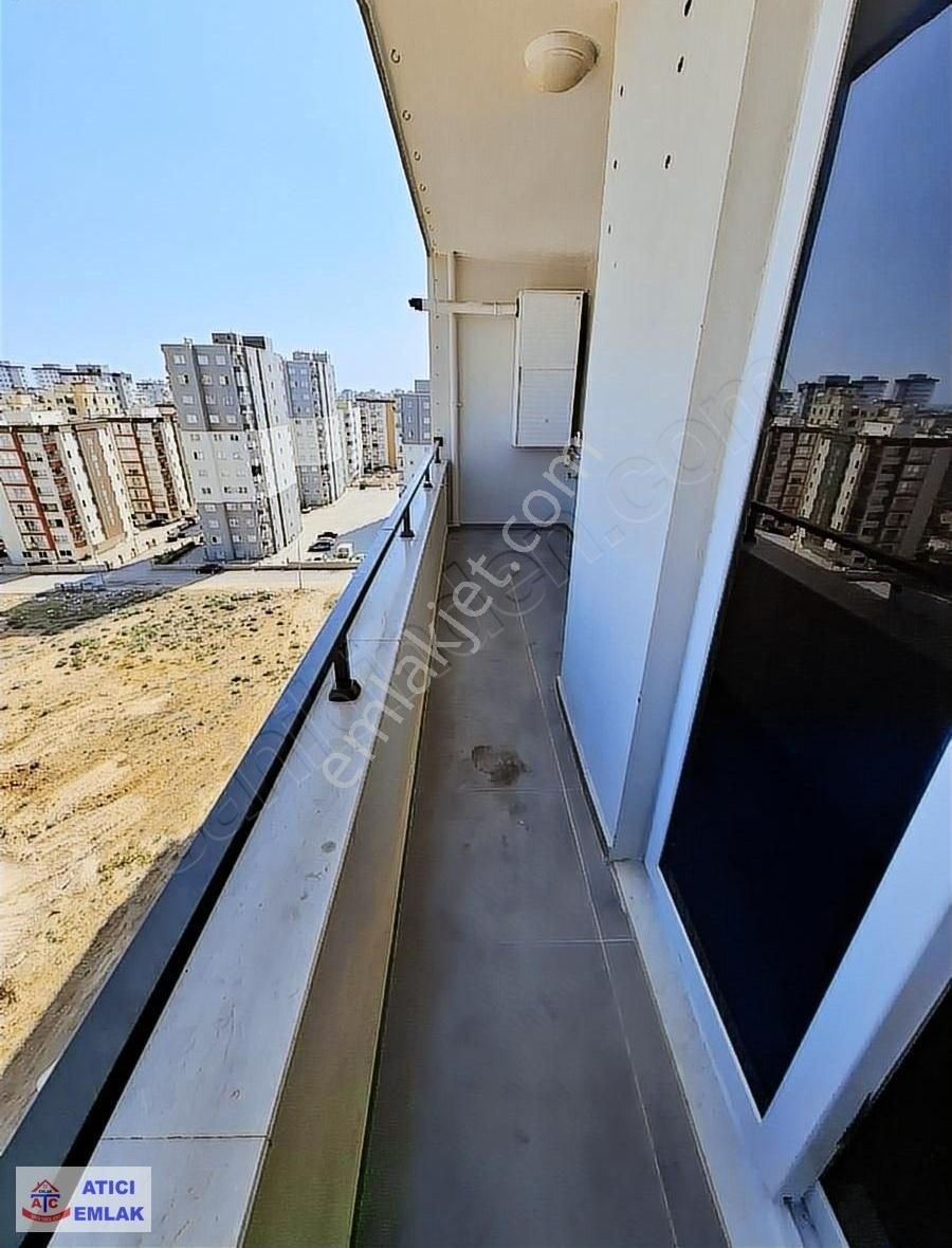 Atıcı'dan Belediye Arkasında Lüks Havuzlu İskanlı Kombili 2+1 - Görsel 14