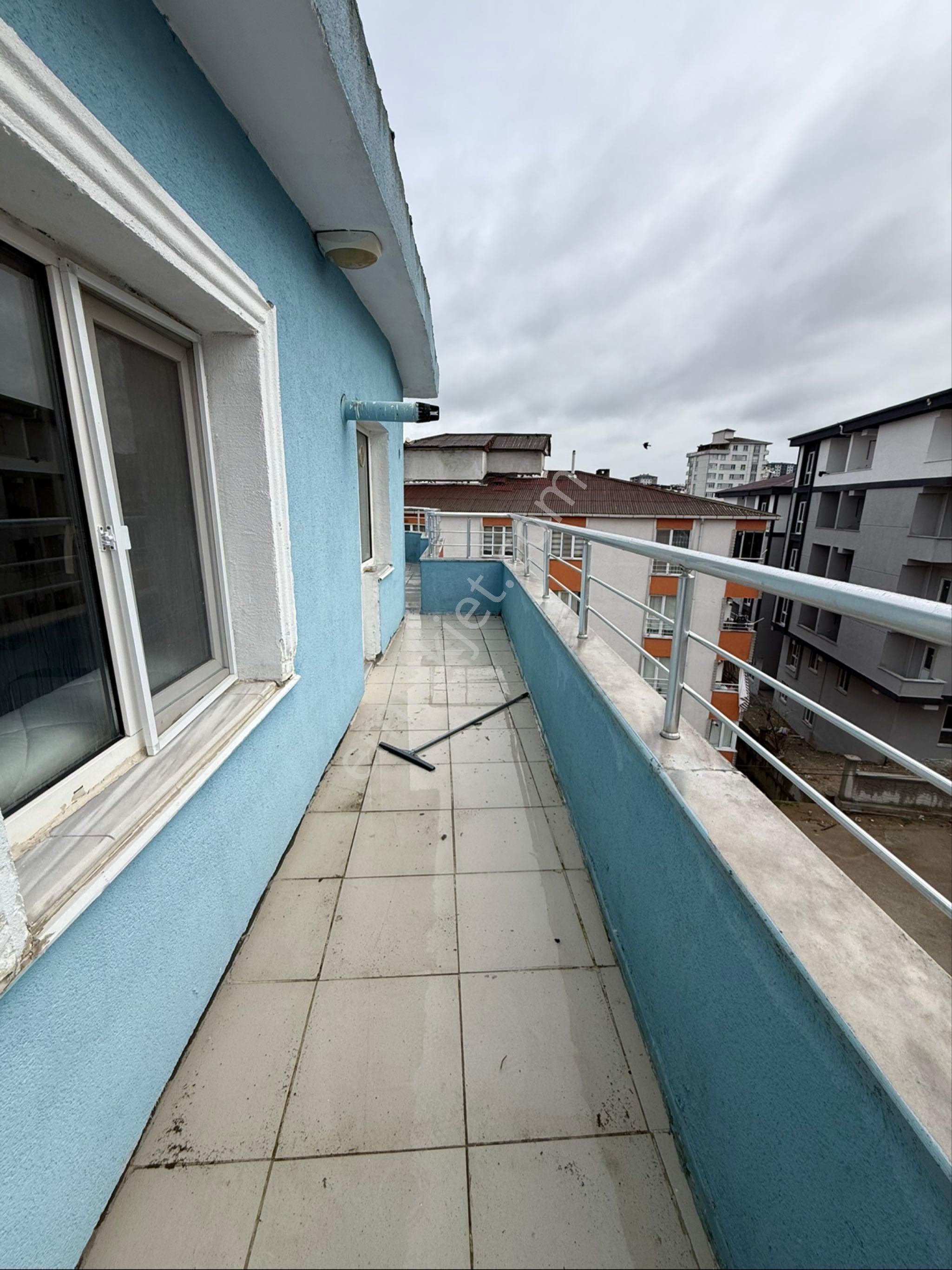 Çerkezköy İstasyonda Hızlı Tren Yakınında 3 Teraslı 2+1 Çok Uyguna Daire