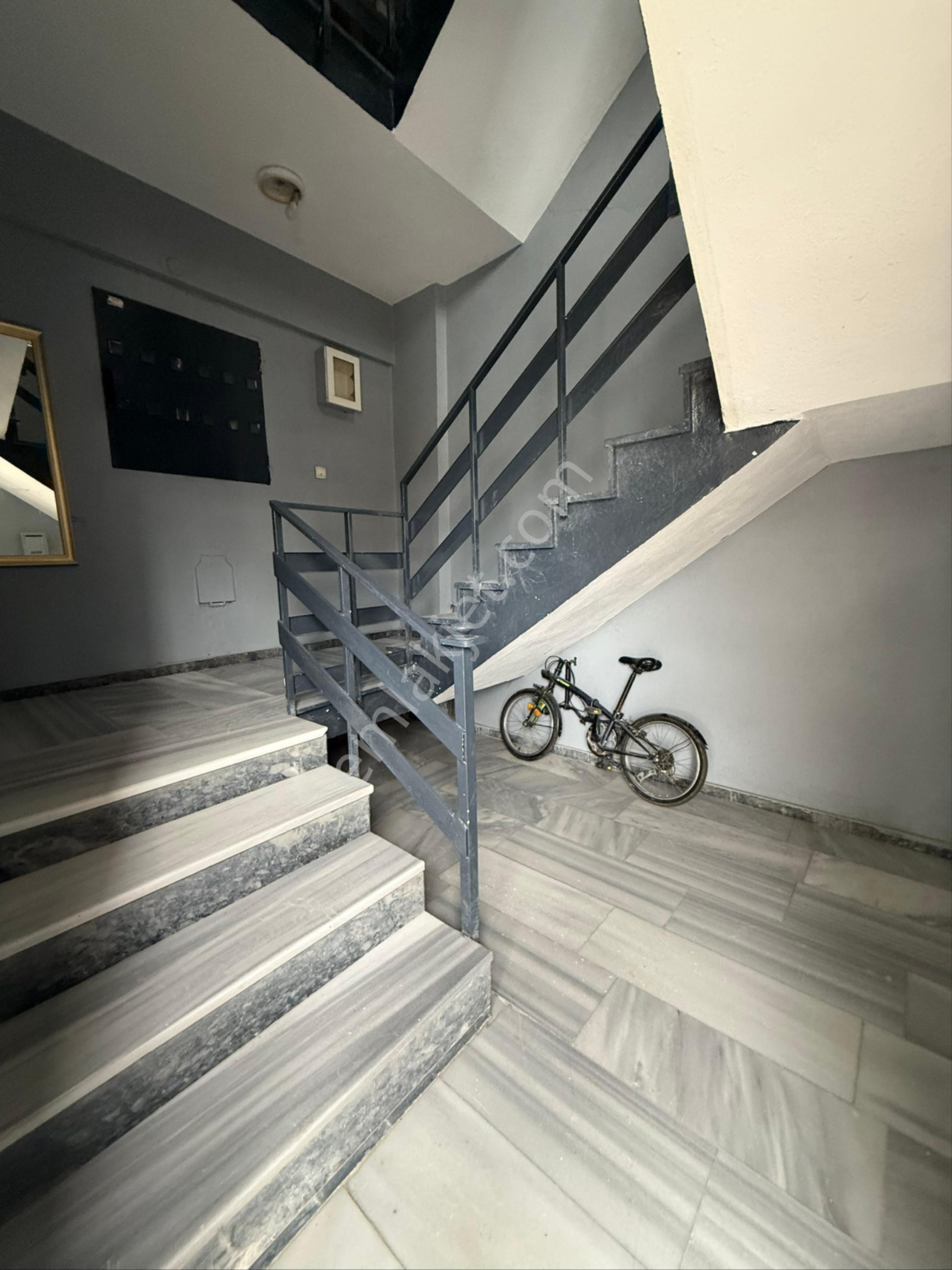 Çerkezköy İstasyonda Hızlı Tren Yakınında 3 Teraslı 2+1 Çok Uyguna Daire - Görsel 7