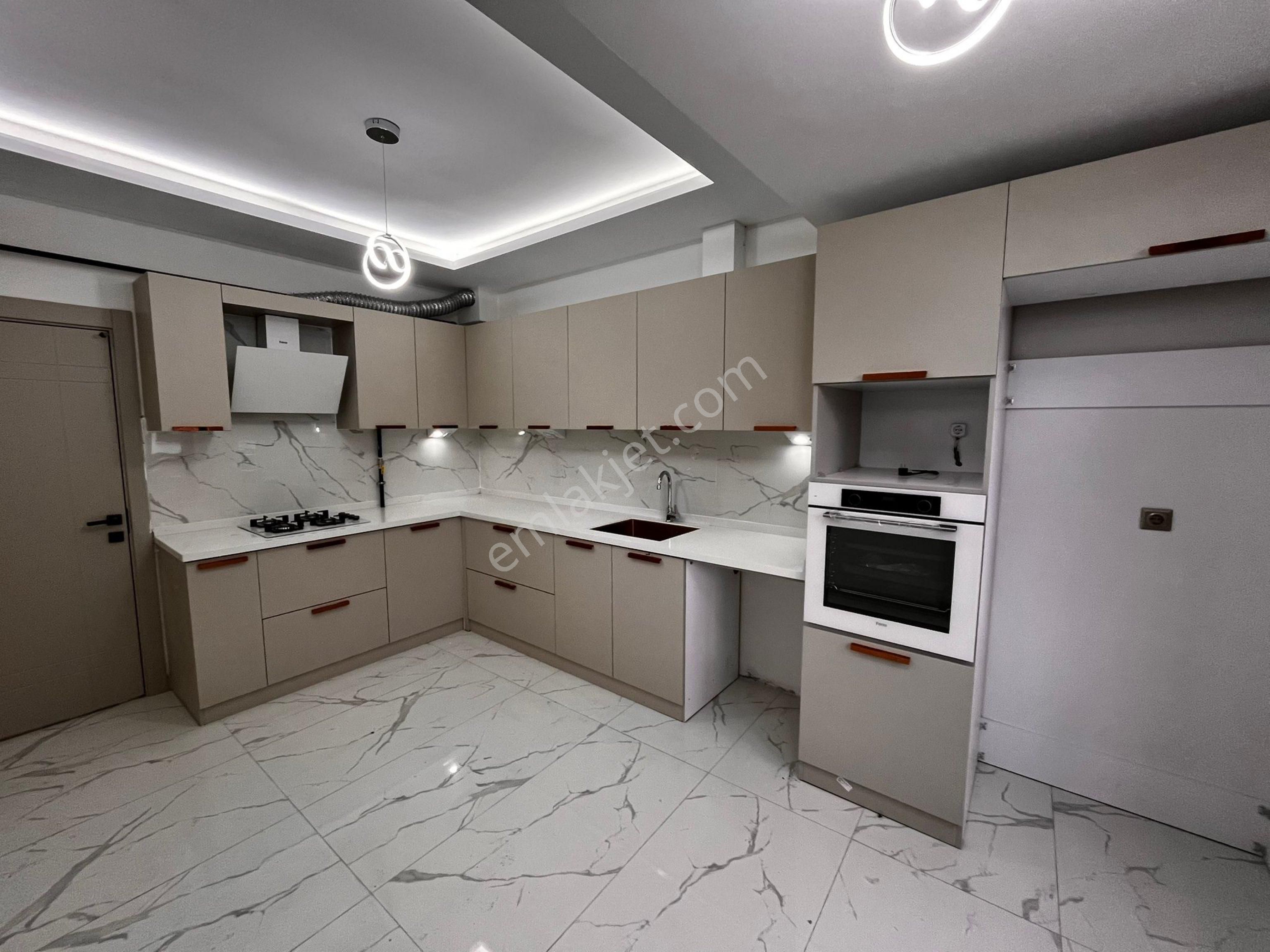 Rota’dan Kiralık Gazi Mah Cadde Cepheli Daire - Görsel 2