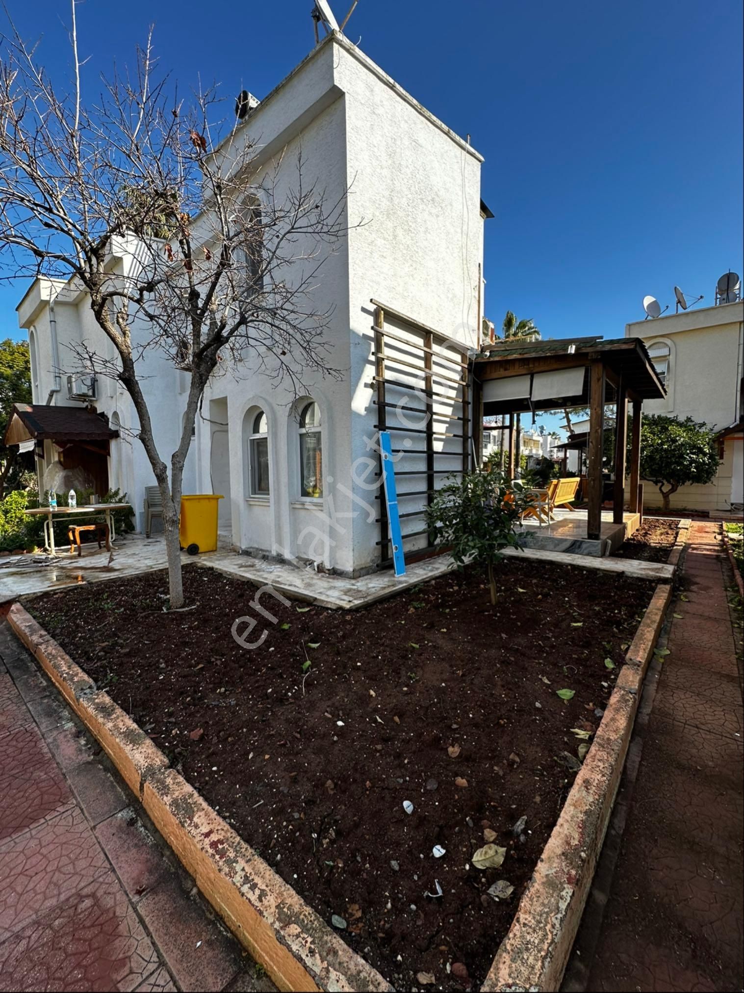 Sahibinden Çesmeli Denize Sifir Site Içi Bahçeli 2+1 Villa - Görsel 7