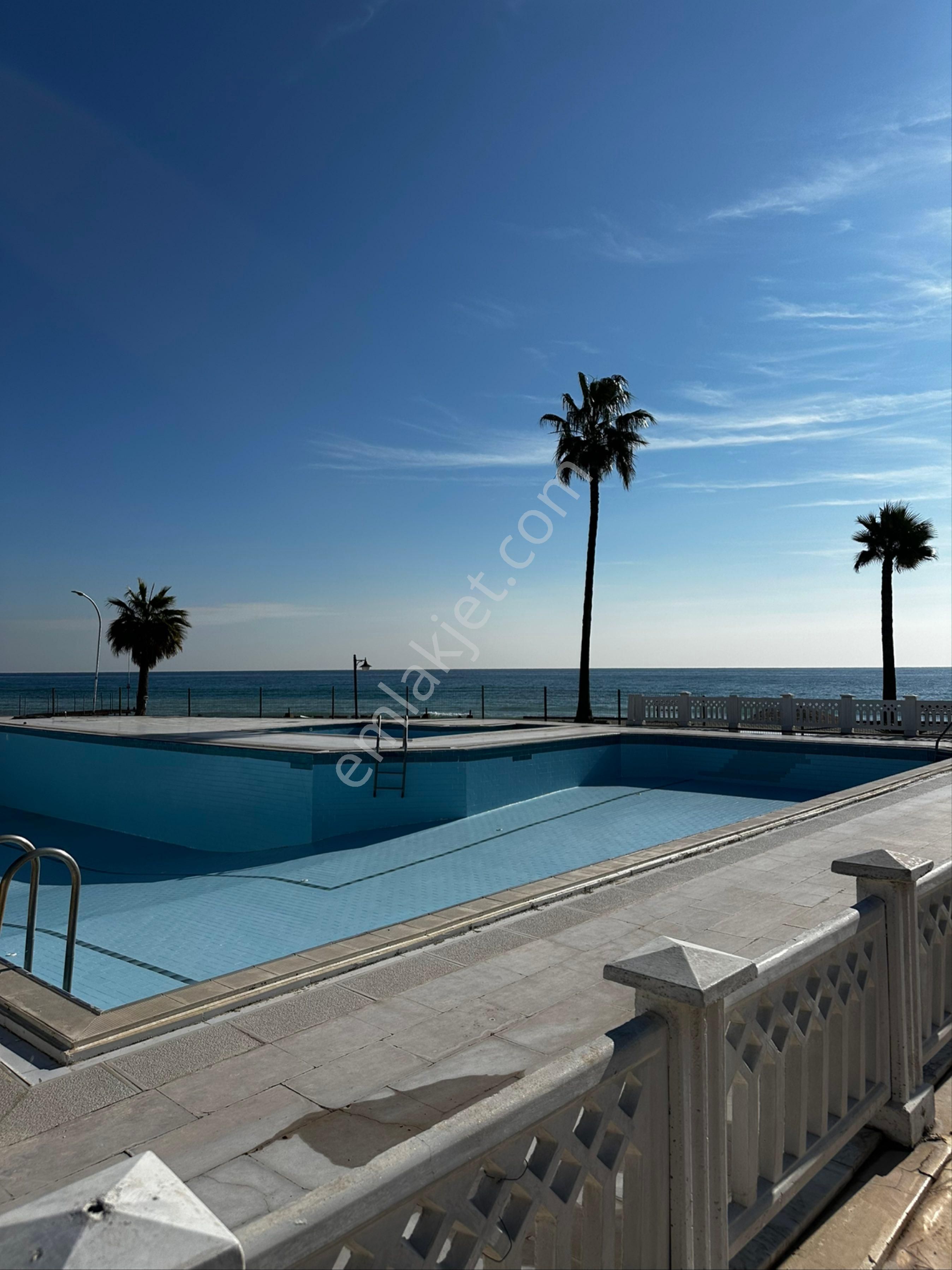 Sahibinden Çesmeli Denize Sifir Site Içi Bahçeli 2+1 Villa - Görsel 30