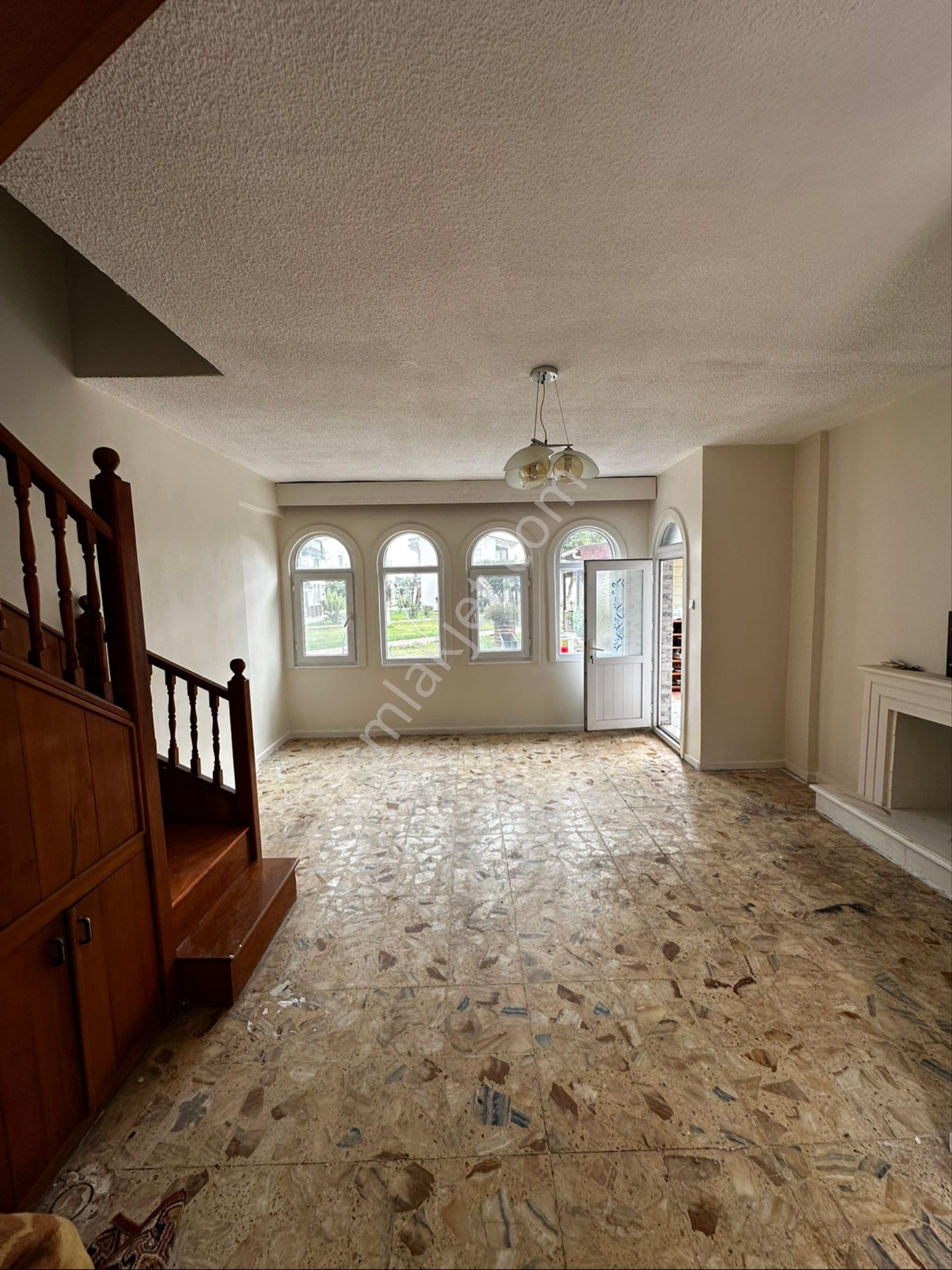 Sahibinden Çesmeli Denize Sifir Site Içi Bahçeli 2+1 Villa - Görsel 28