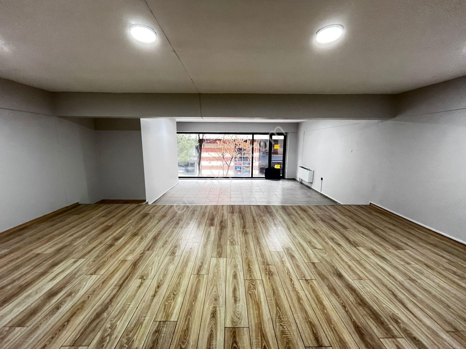 Tekstilkent Emlaktan Lüks Yapılı Masrafsız 210m2 Kiralık İş Yeri - Görsel 18