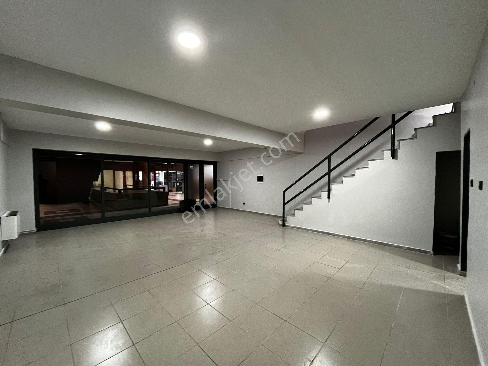 Tekstilkent Emlaktan Lüks Yapılı Masrafsız 210m2 Kiralık İş Yeri - Görsel 5