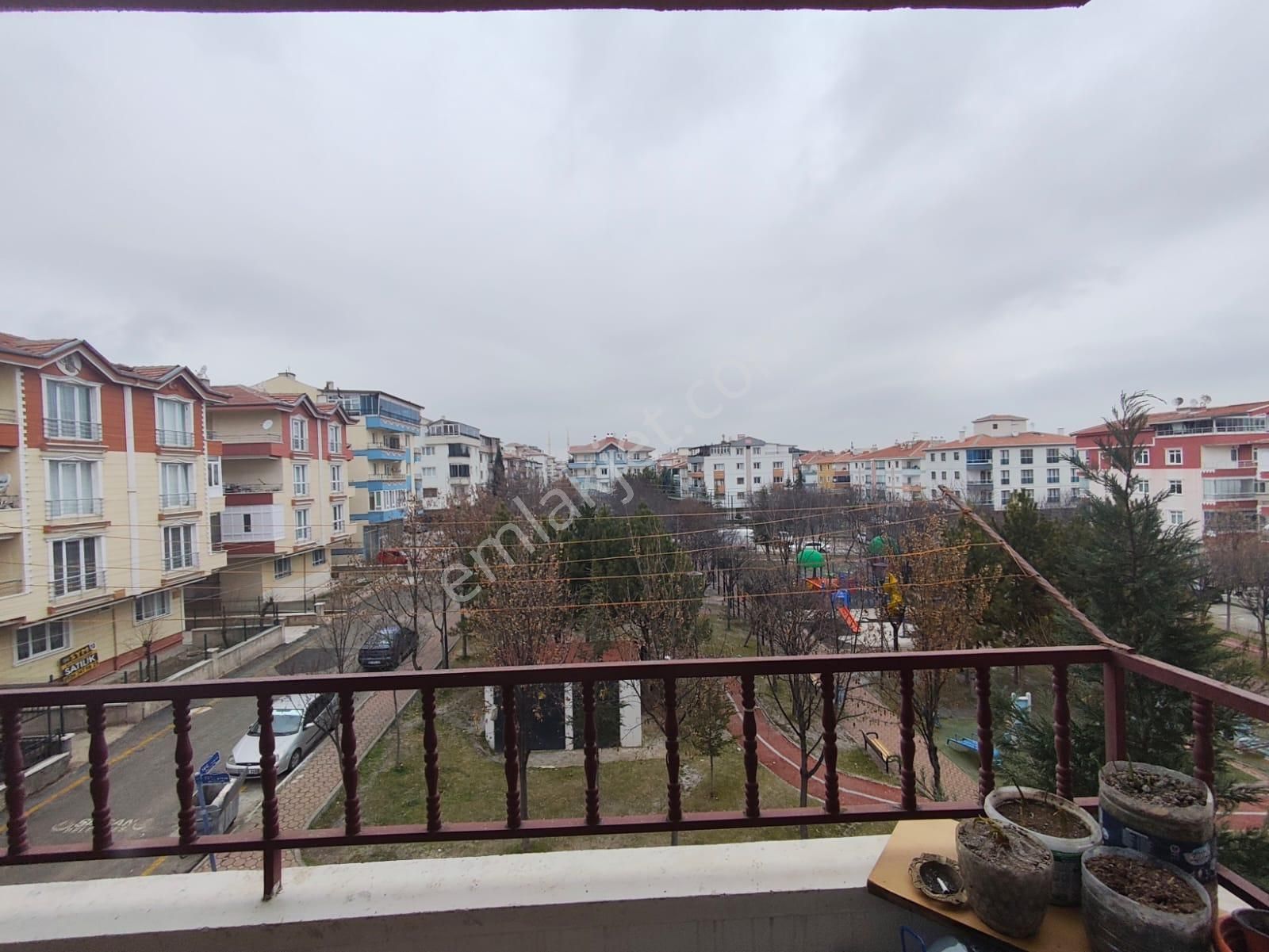 Yılmaz Gayrimenkulden Önü Acık Park Cephe Köşe Başı Kacırılmayacak 3+1 Fırsat Dairesi - Görsel 29