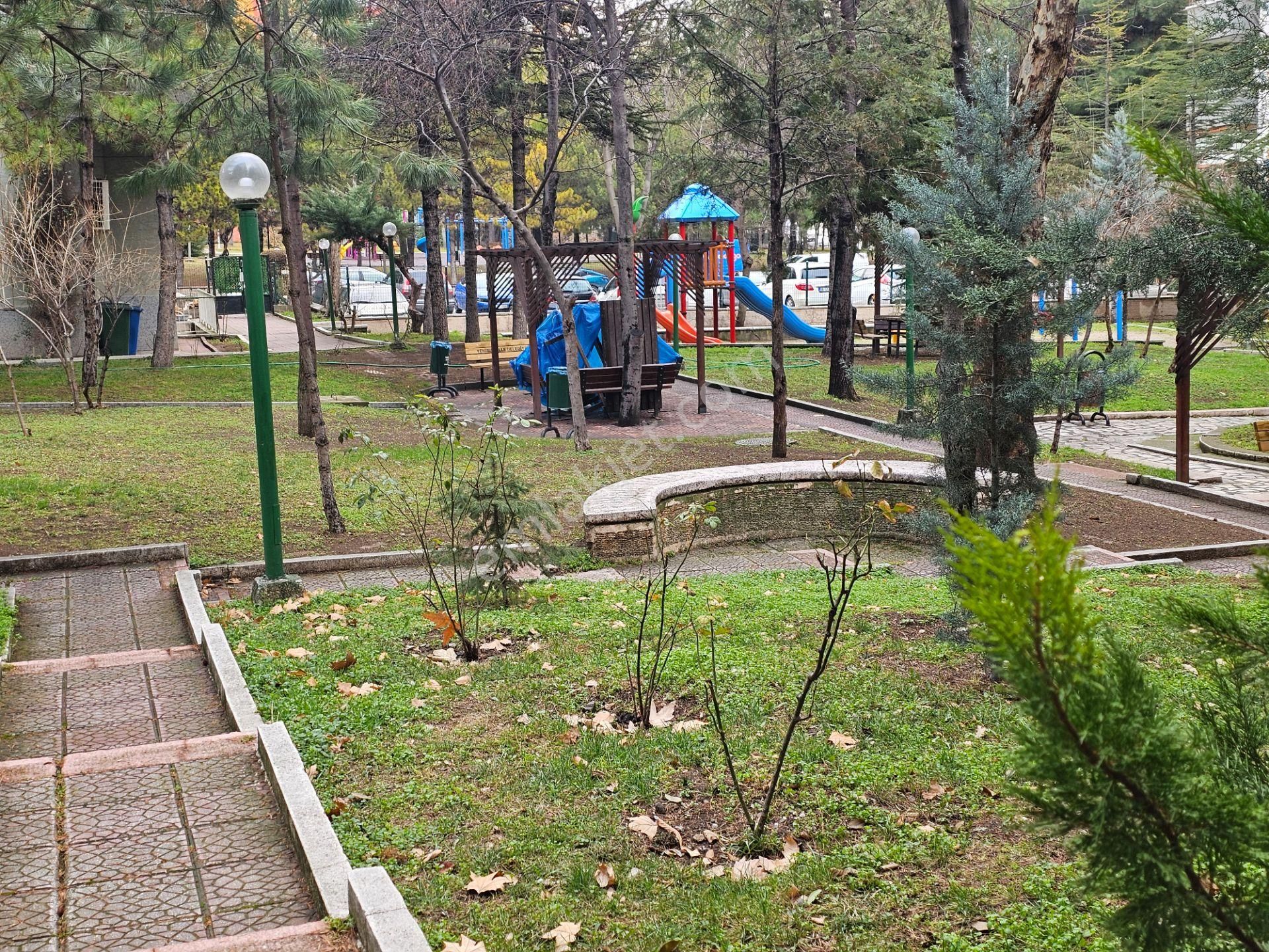 Bağdat Caddesi Yakını Yenimahalle Demetevlerde Köklü Sitede - Görsel 35