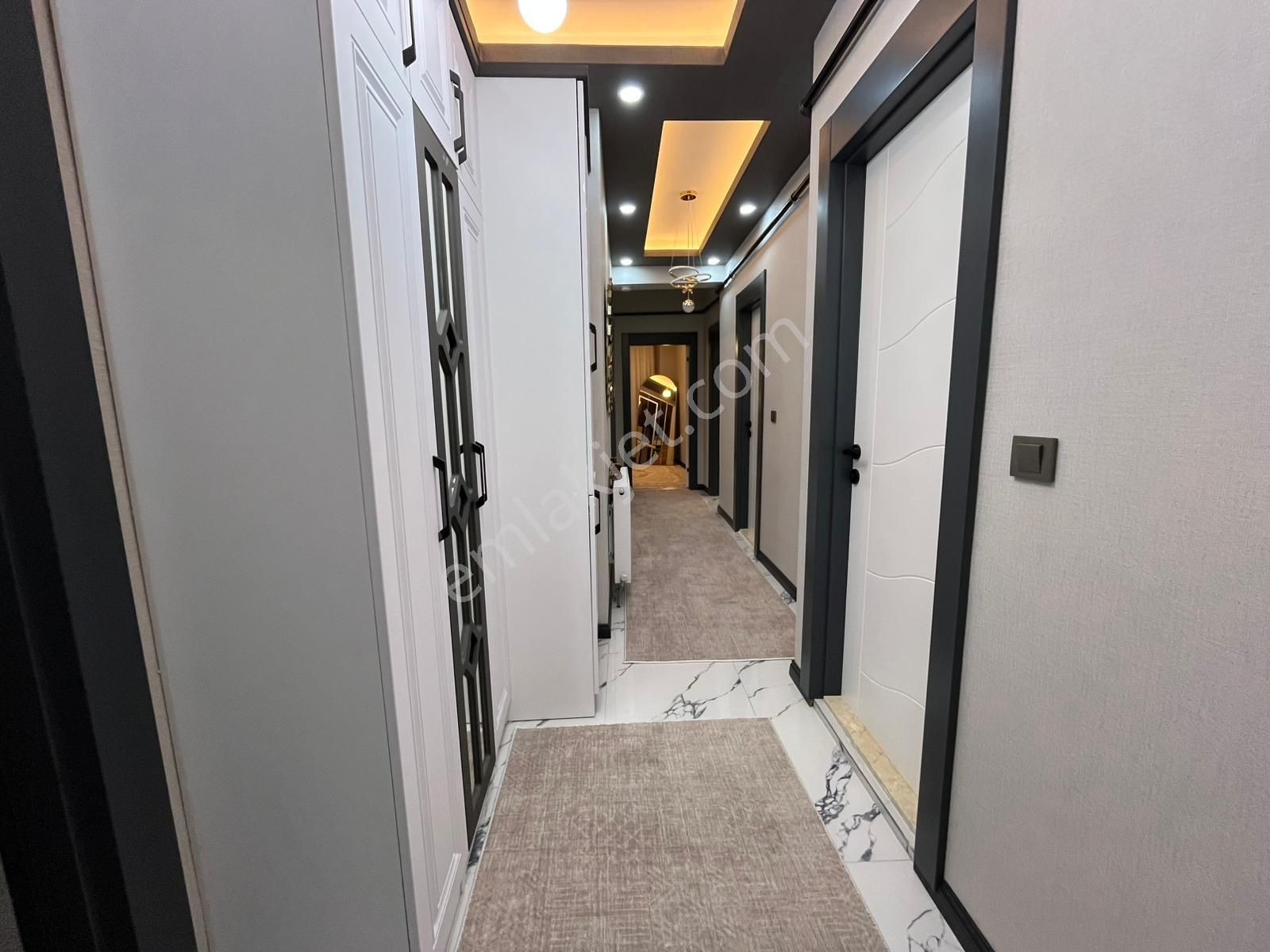 Ataparkta Merkezi Konumda Çift Balkonlu Sıfır Bina - Görsel 24