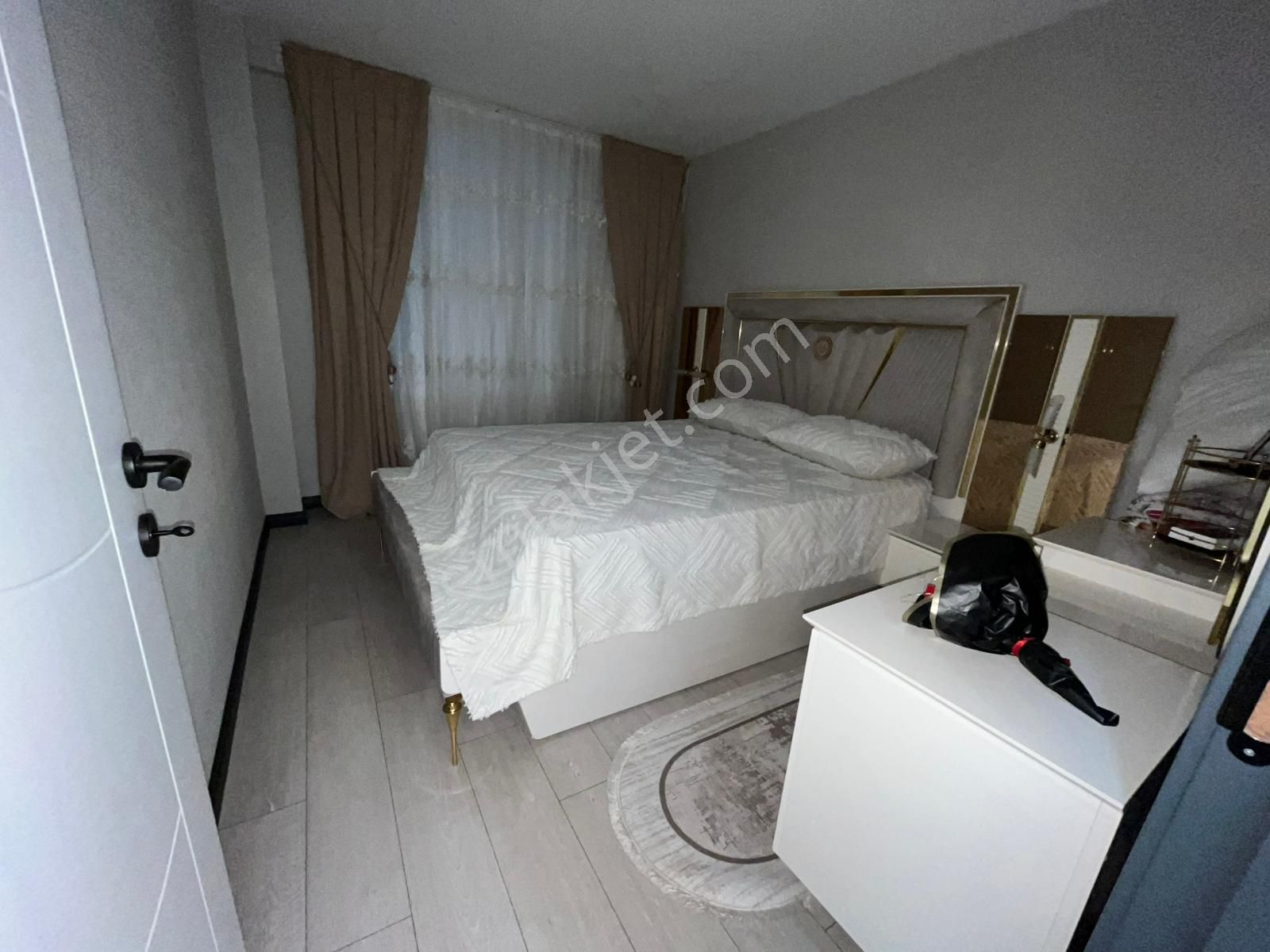 Ataparkta Merkezi Konumda Çift Balkonlu Sıfır Bina - Görsel 16