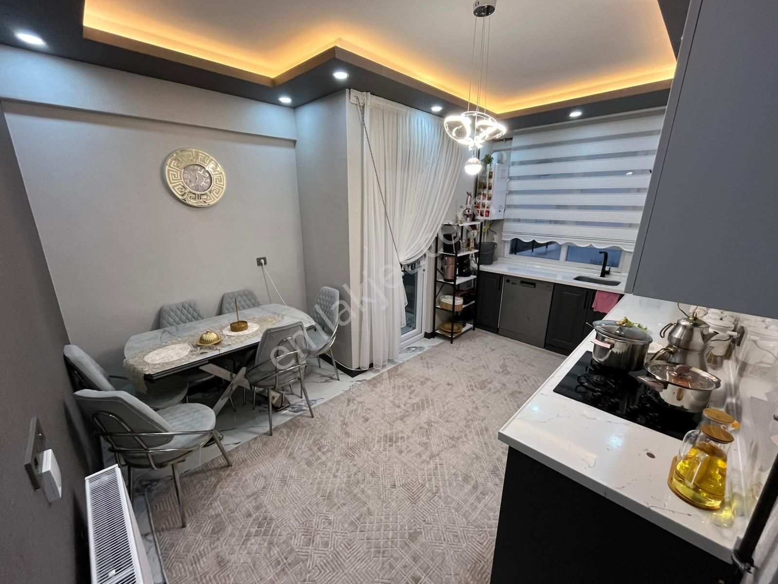 Ataparkta Merkezi Konumda Çift Balkonlu Sıfır Bina - Görsel 11