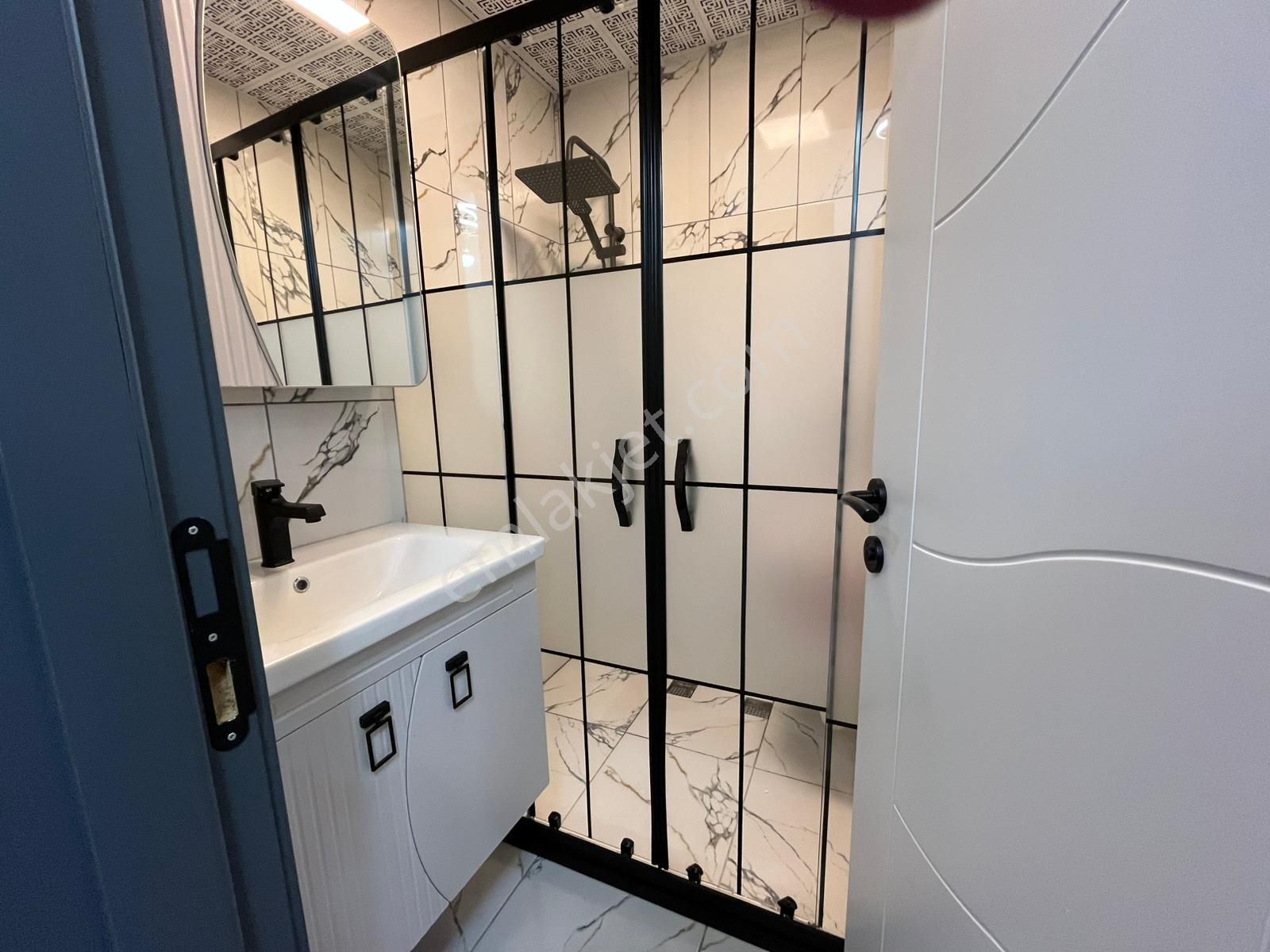 Ataparkta Merkezi Konumda Çift Balkonlu Sıfır Bina - Görsel 27