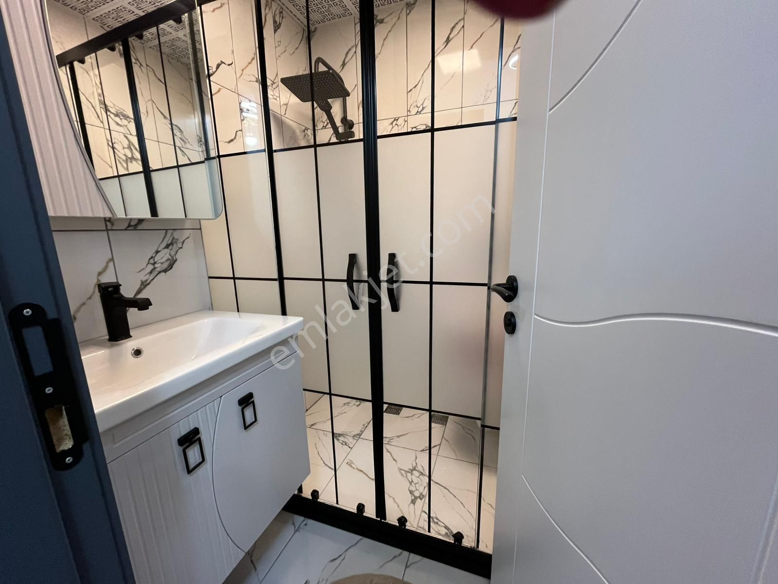 Ataparkta Merkezi Konumda Çift Balkonlu Sıfır Bina - Görsel 28