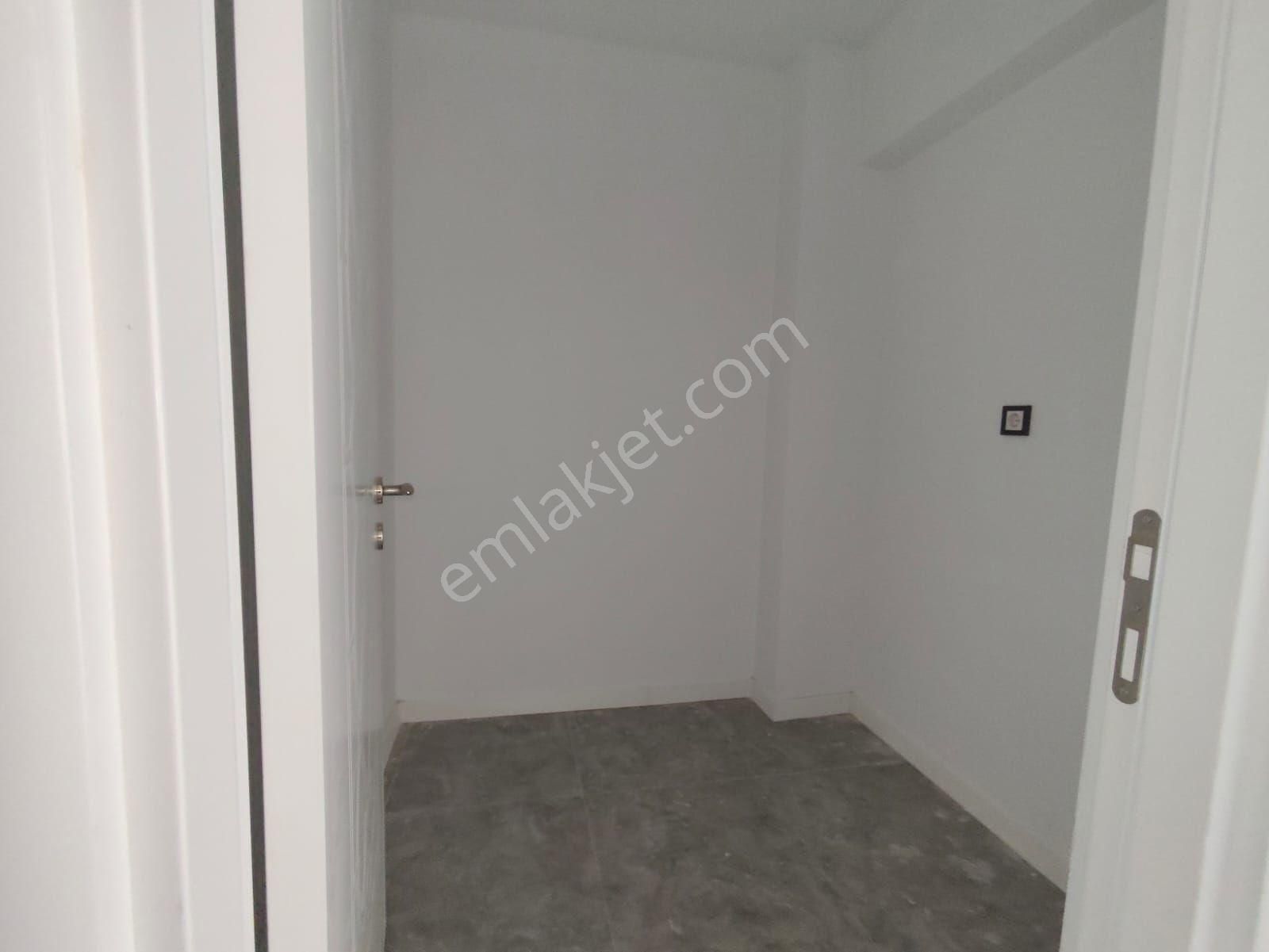 Yılmaz Gayrimenkul Sıfır Daire Kılerlı 180 Mk 4+1 Ön Cephe Kıralık Yapılı Masrafsız Mavı Okul Yan - Görsel 15