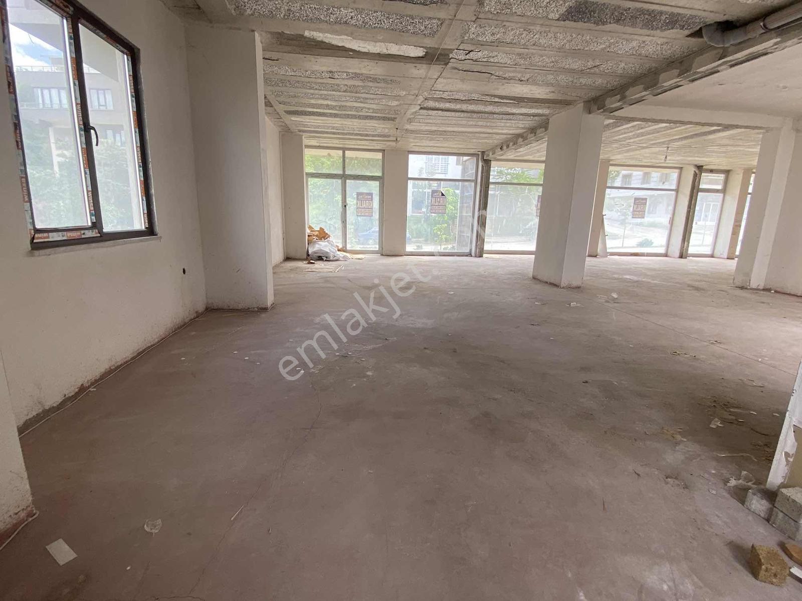 Nilüfer Çalı Gümüşlük'de Kiralık 300 M2 Dükkan - Görsel 9
