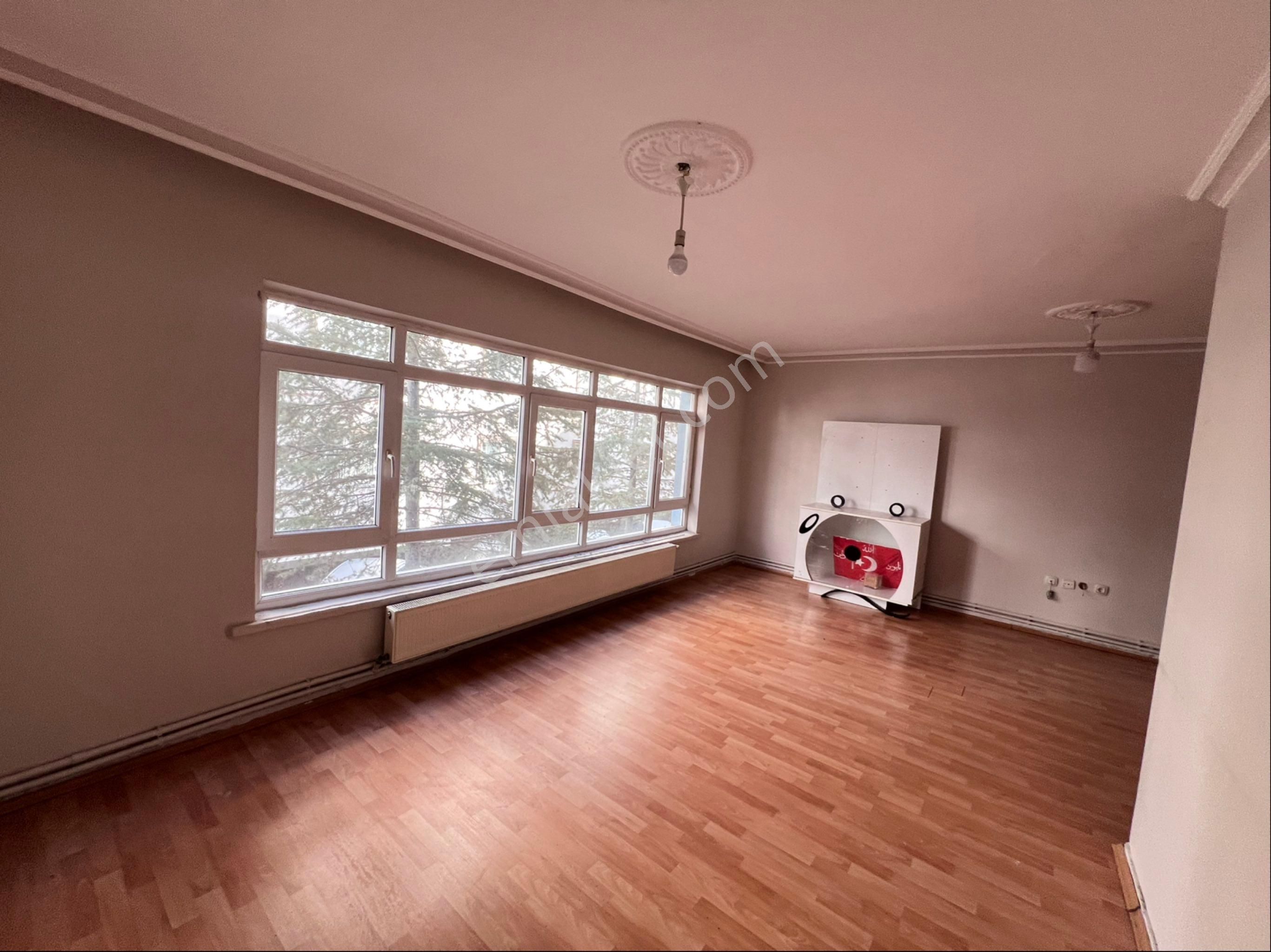 Plevne Mah.1.arakat 3+1 Salon Bağımsız Kiralık Daire - Görsel 17