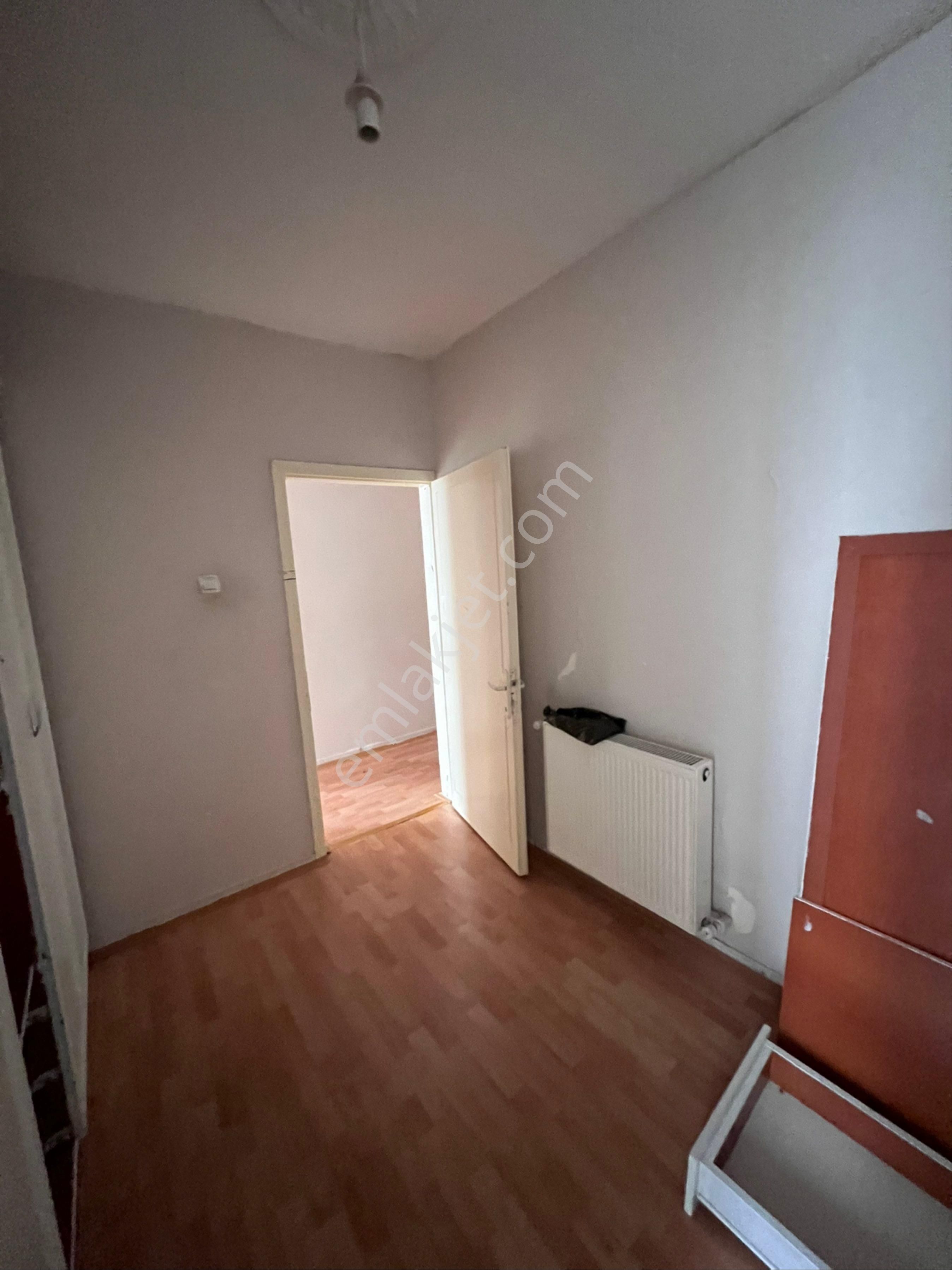 Plevne Mah.1.arakat 3+1 Salon Bağımsız Kiralık Daire - Görsel 9