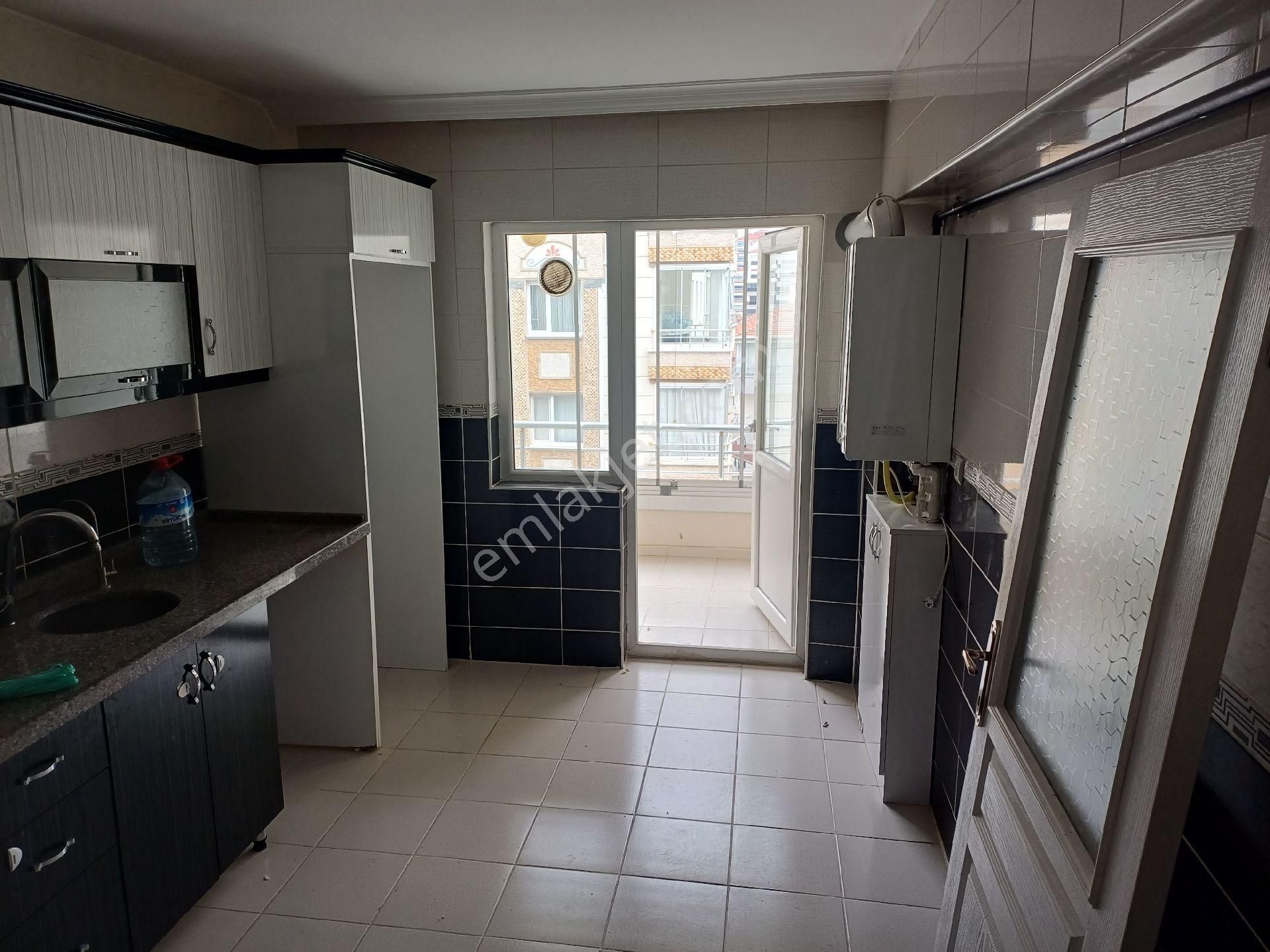 Kalekışladan Cadde Yakını Asansörlü Yalıtımlı Satılık 3+1 Daire - Görsel 8