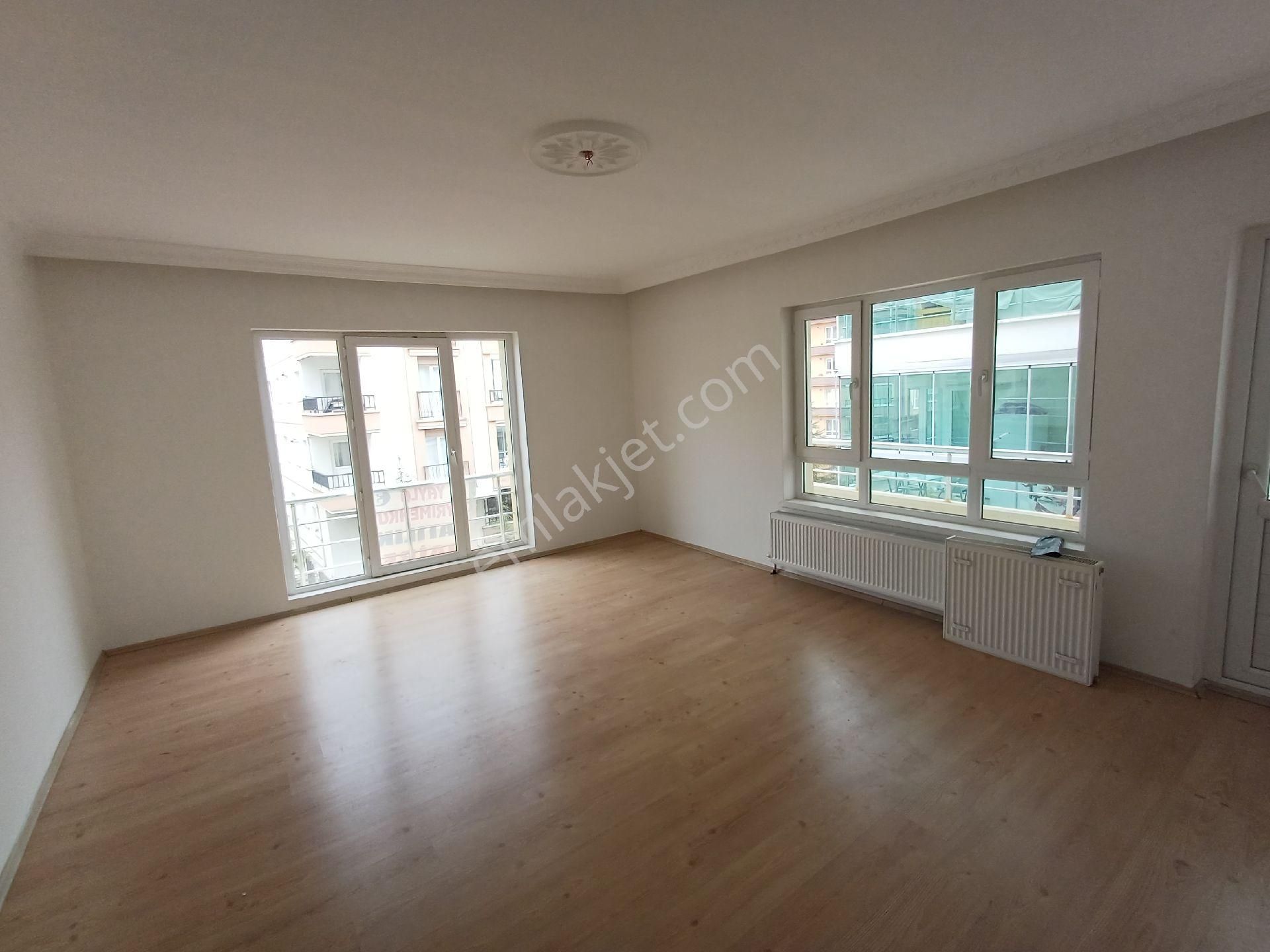 Kalekışladan Cadde Yakını Asansörlü Yalıtımlı Satılık 3+1 Daire - Görsel 4