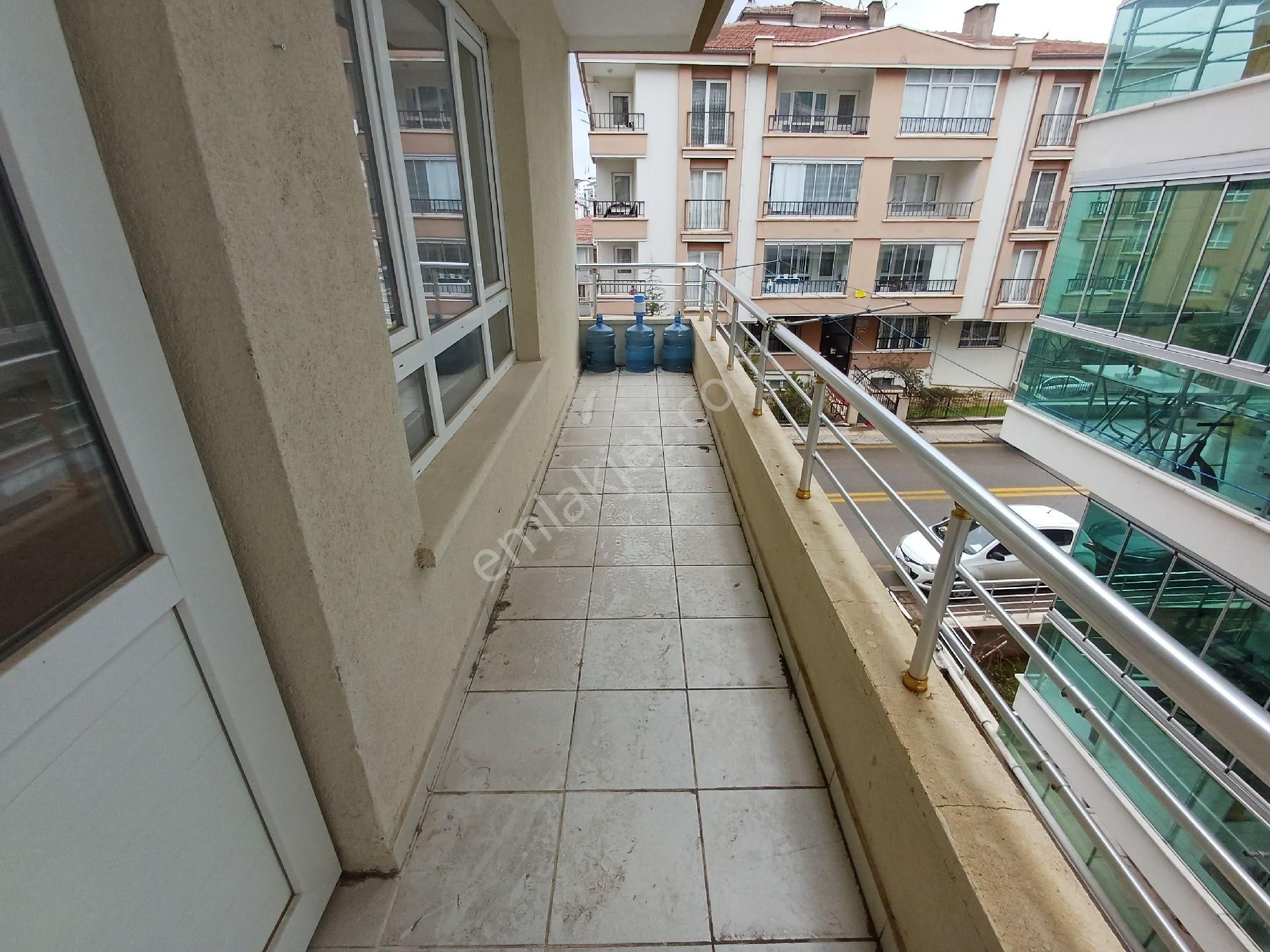 Kalekışladan Cadde Yakını Asansörlü Yalıtımlı Satılık 3+1 Daire - Görsel 5