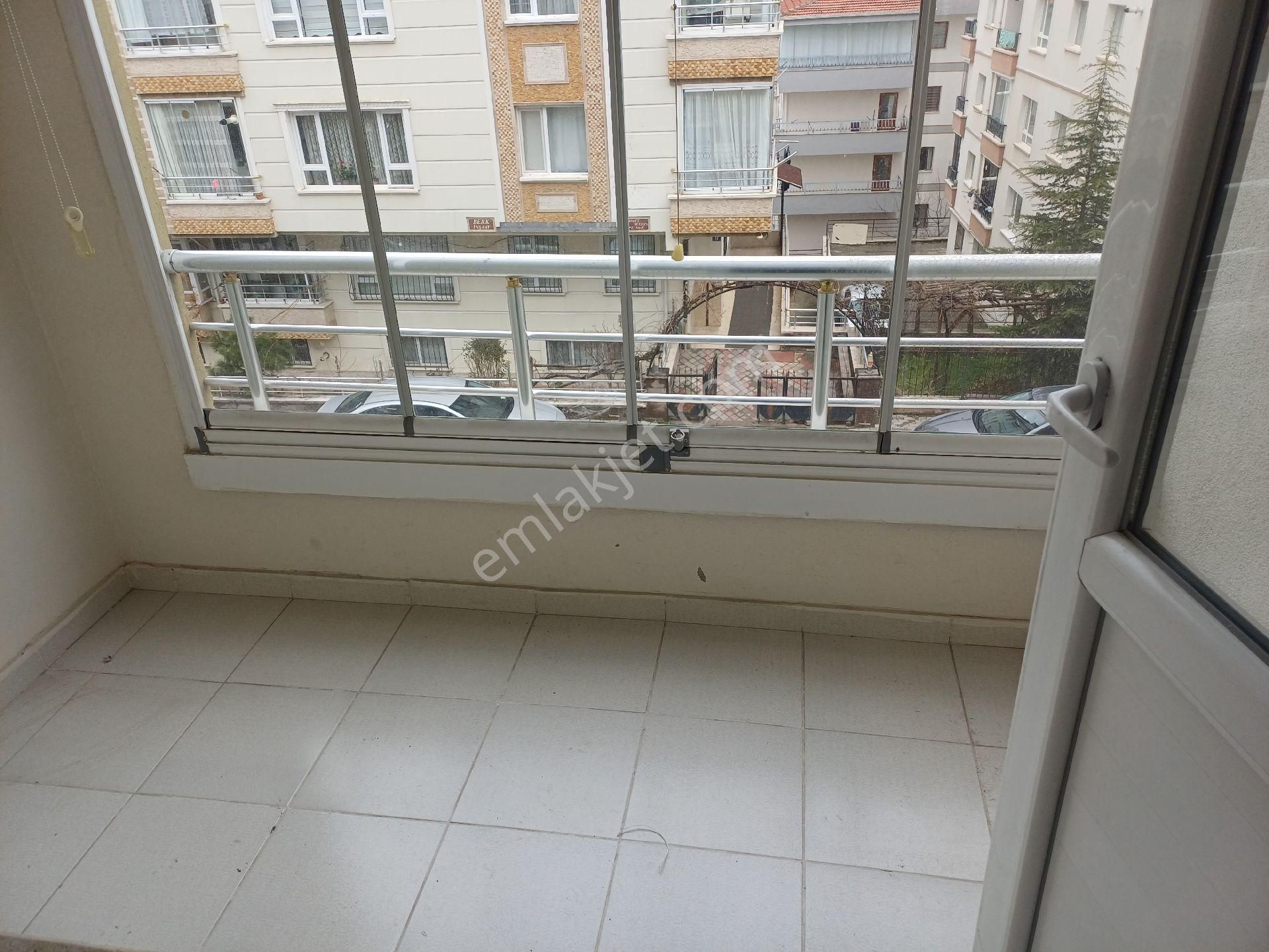 Kalekışladan Cadde Yakını Asansörlü Yalıtımlı Satılık 3+1 Daire - Görsel 10