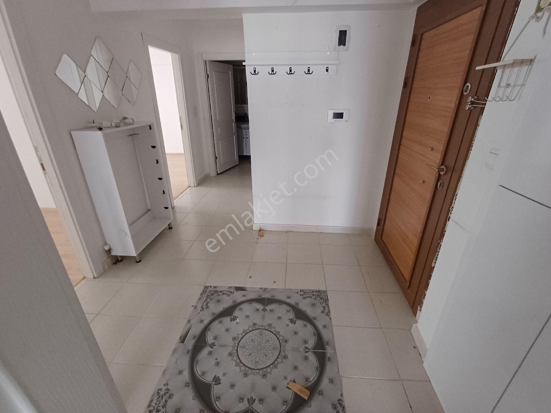 Kalekışladan Cadde Yakını Asansörlü Yalıtımlı Satılık 3+1 Daire - Görsel 12