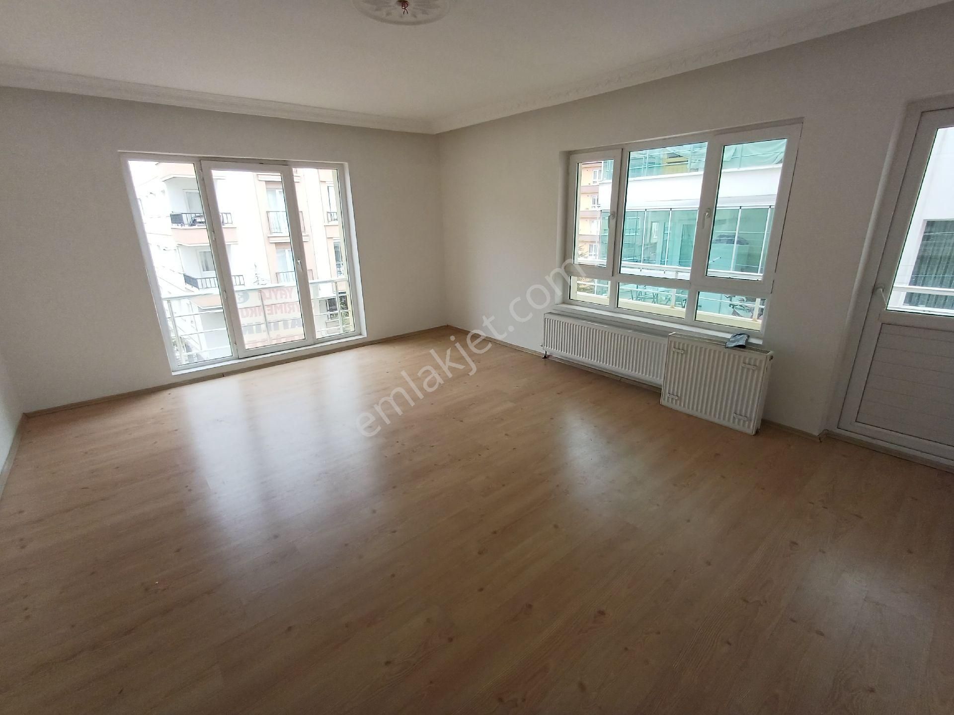 Kalekışladan Cadde Yakını Asansörlü Yalıtımlı Satılık 3+1 Daire - Görsel 3