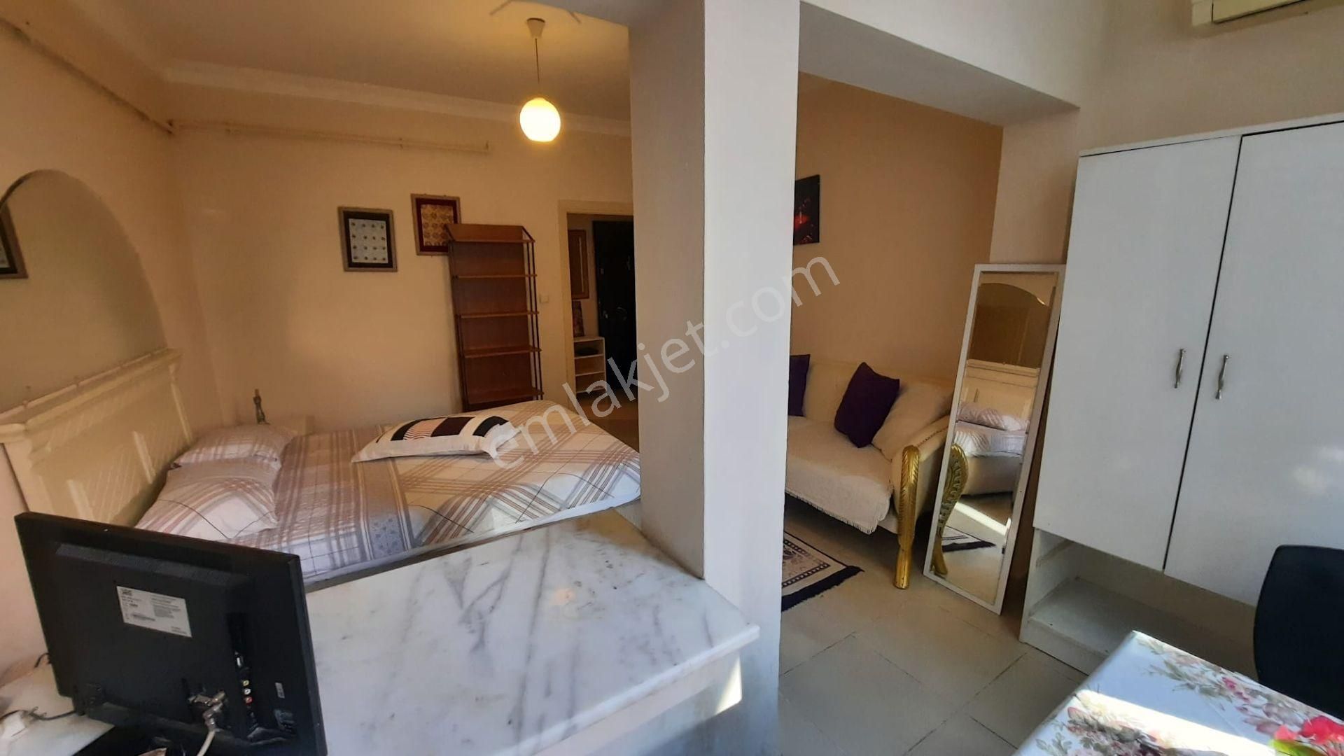 Cahangir Beyoğlunda Stüdyo Kiralık Daire