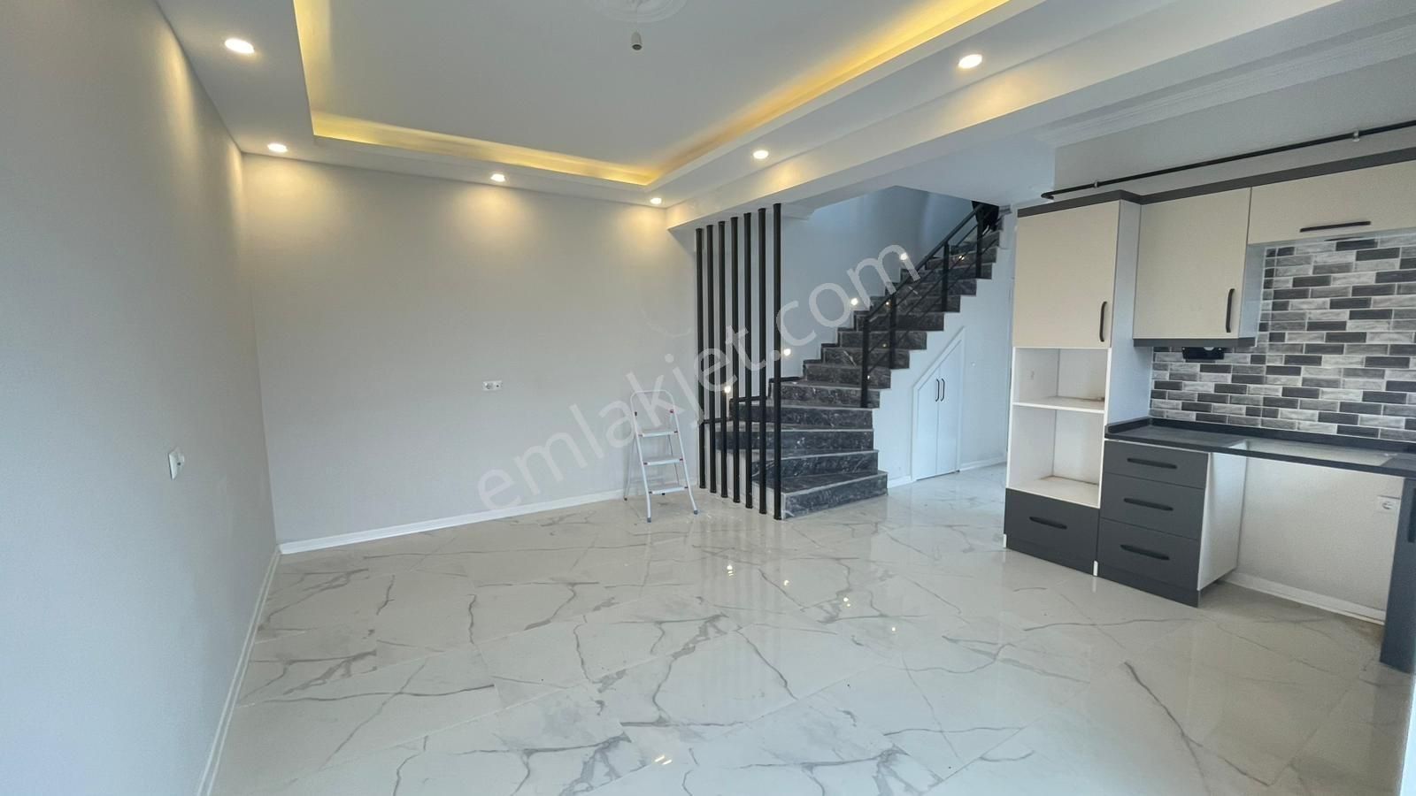 Denize 500 Metre Mesafede Ultra Lüks Hauzlu Villamız - Görsel 8