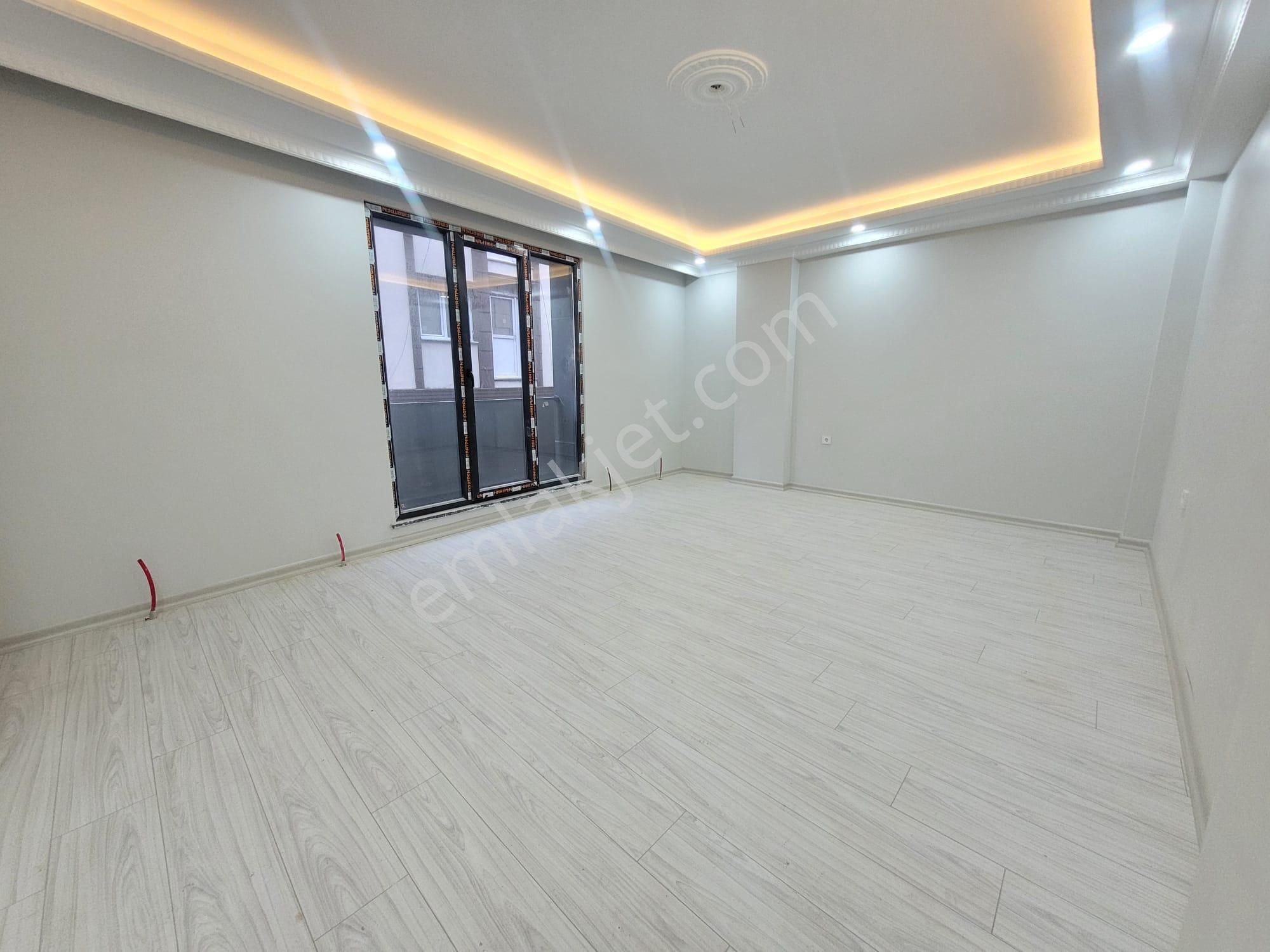 Üç Kardeşler. İsmetpaşa Mh 2+1 Ultra Lüx 100m² Sıfır 1.kat Daire