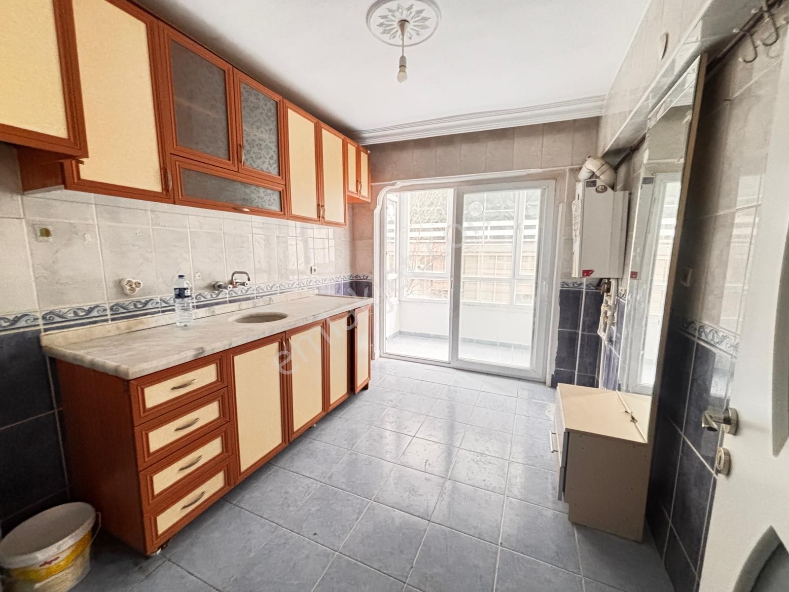 Yılmaz Gayrimenkul Den Andiçen Mah 3+1 Kat Konumunda Katta Tek Daire 130 M2 2.949 Pazarlıkl