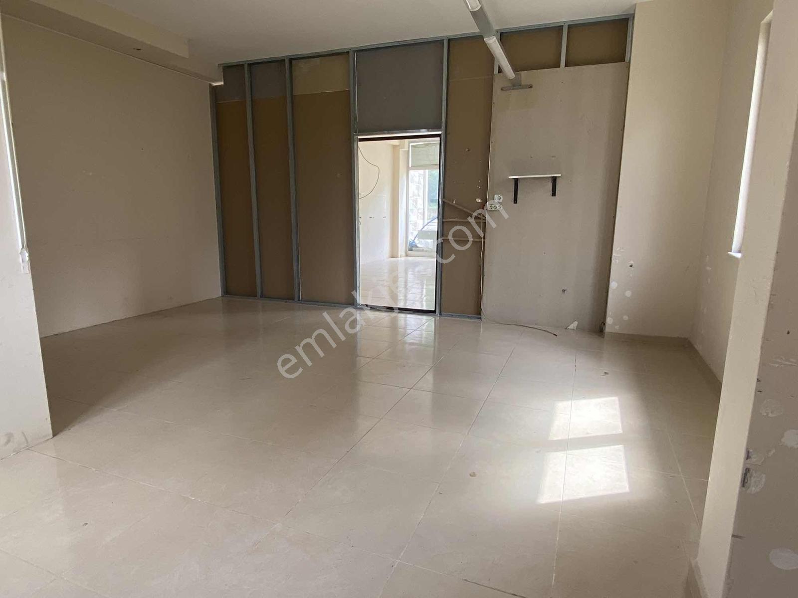 Çalı Gümüşlük'de Cadde Üzeri Önü Açık Kiralık 70 M2 Dükkan... - Görsel 14
