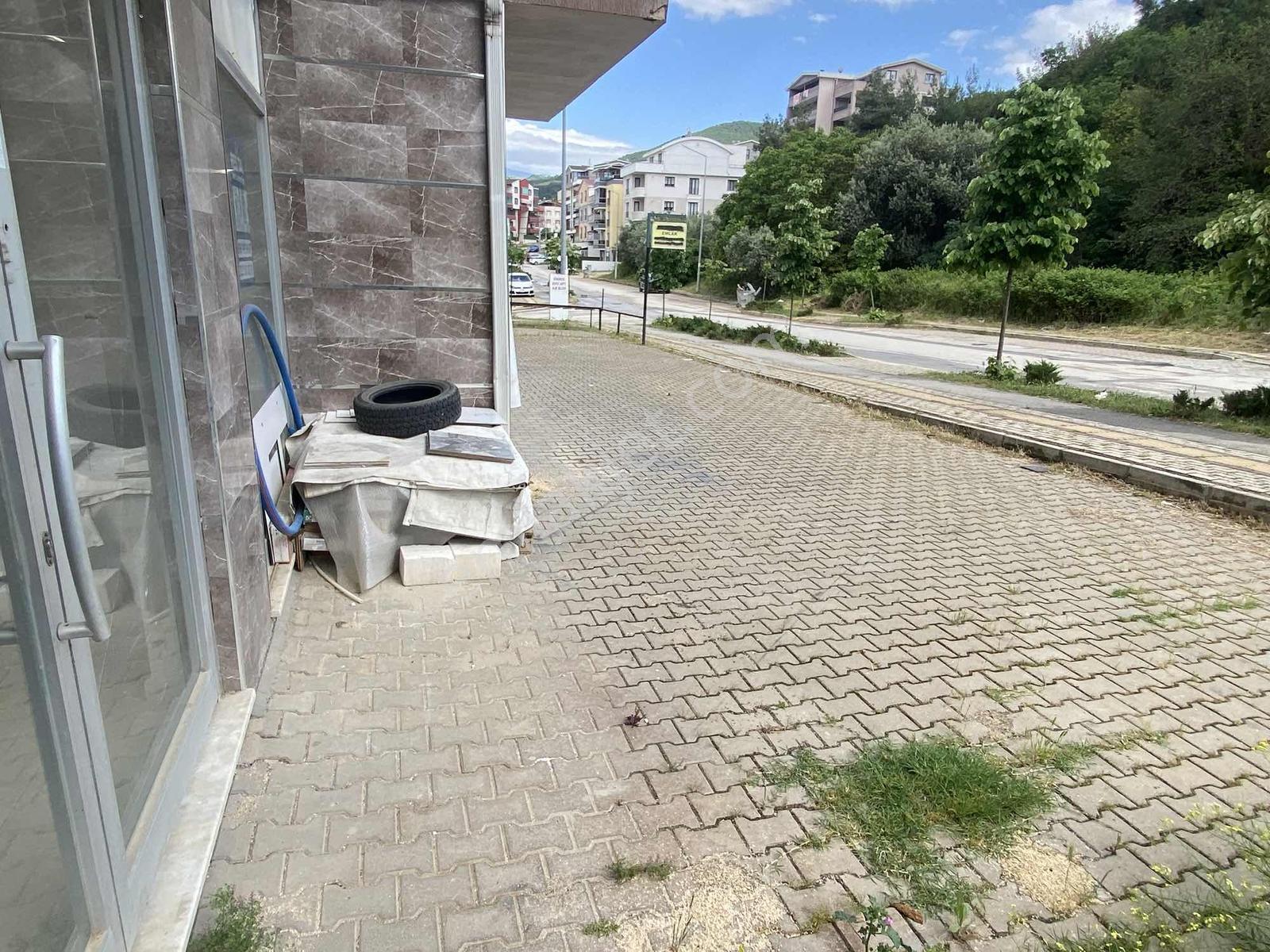 Çalı Gümüşlük'de Cadde Üzeri Önü Açık Kiralık 70 M2 Dükkan... - Görsel 11