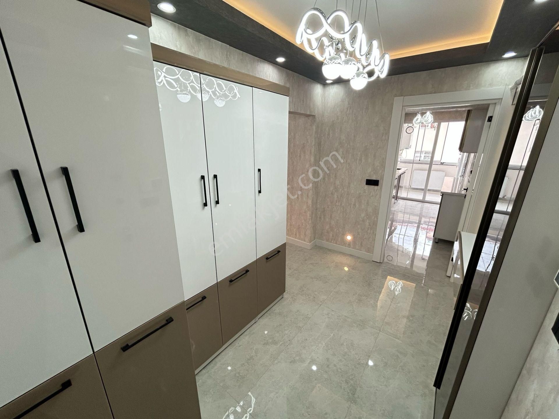 Taner'den Dikmen Nakış Sokak'ta 3+1 Süper Lüks Üst Kat Ebeveyn Banyolu - Görsel 8