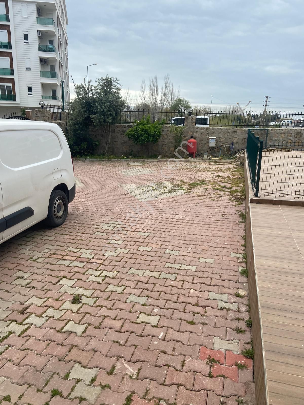 Hurma'da Çift Balkonlu Geniş 1+1 Daire - Görsel 22