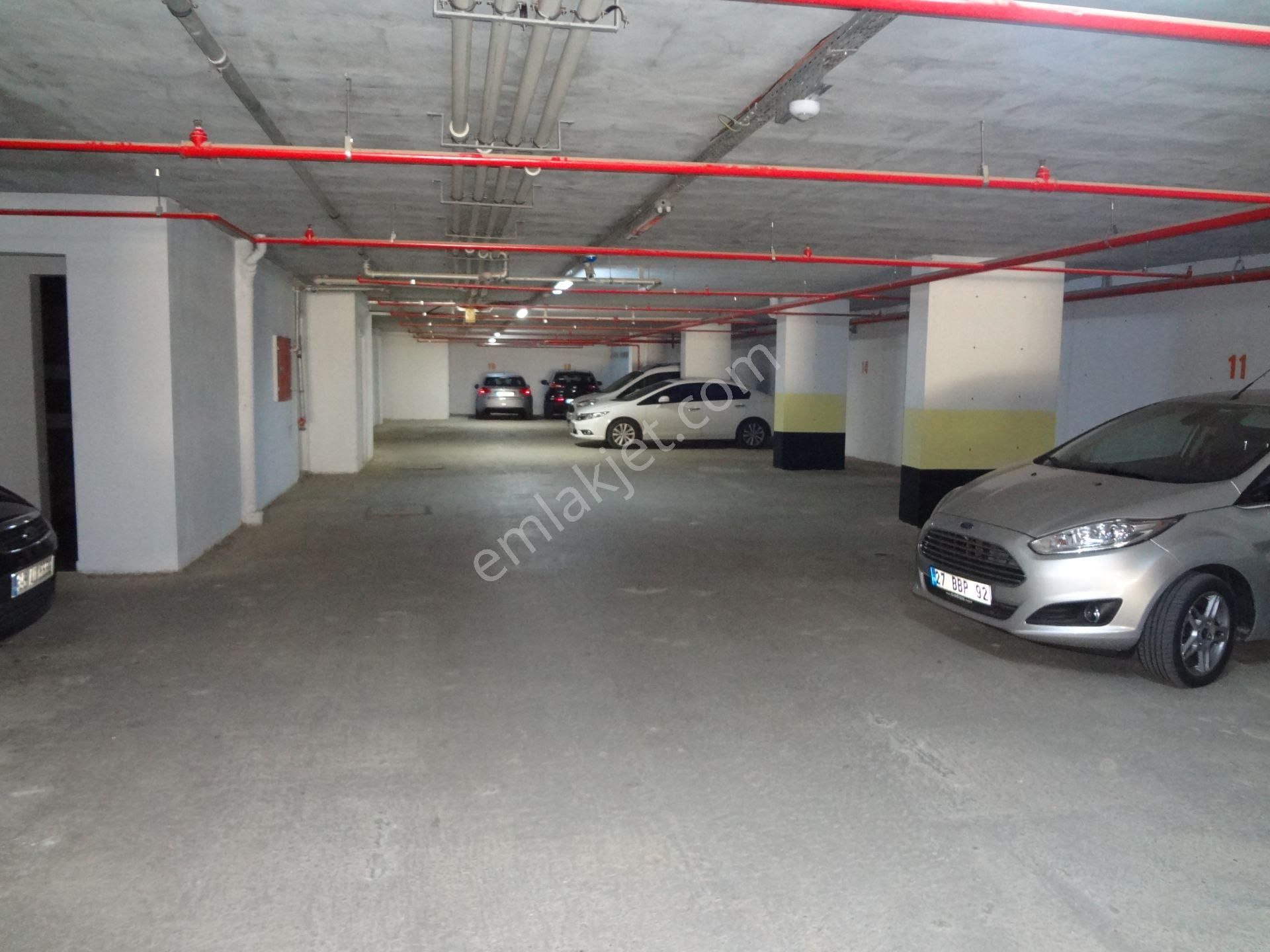 Bayraklı Körfez Mah. Velana Evlerde Kiralık 2+1 Daire Kanıt Emla - Görsel 8