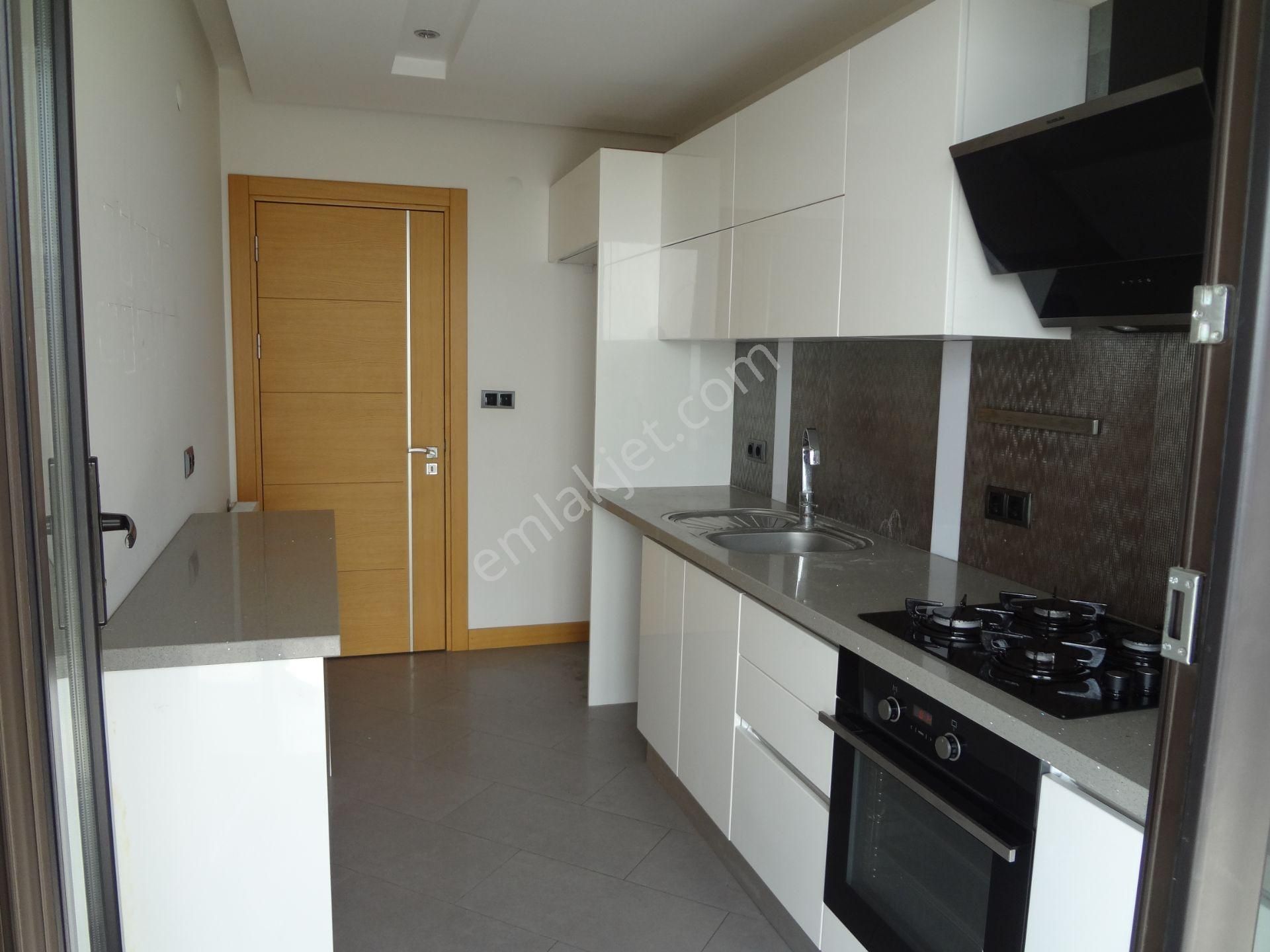 Bayraklı Körfez Mah. Velana Evlerde Kiralık 2+1 Daire Kanıt Emla - Görsel 21